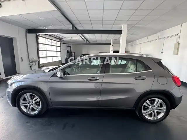Mercedes-Benz Gla view 9