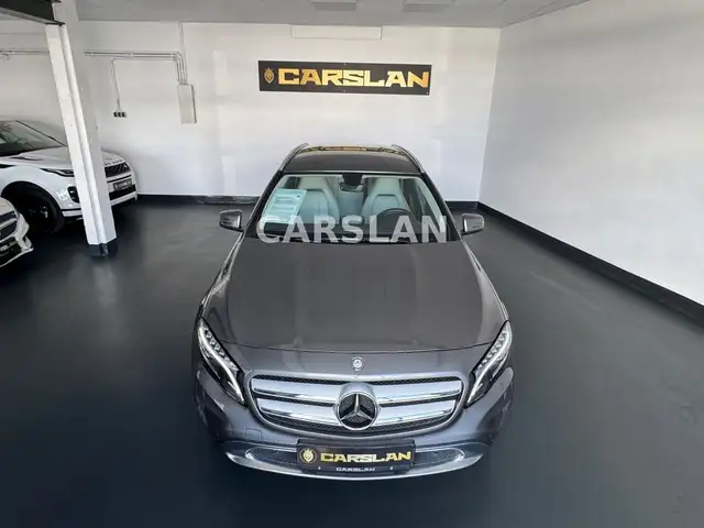 Mercedes-Benz Gla view 6