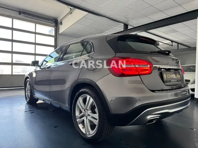 Mercedes-Benz Gla view 13