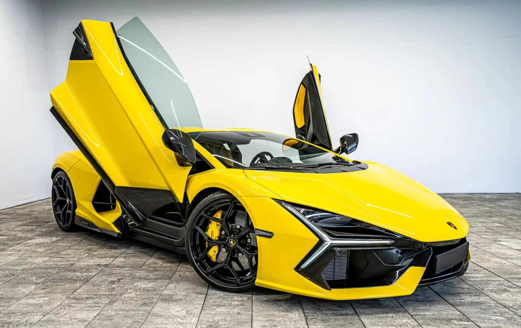 Lamborghini Revuelto °Ad Personam°Yellow Belenus°Vollcarbon° Yellow - 1