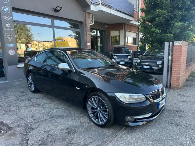 BMW 3 Series view 2