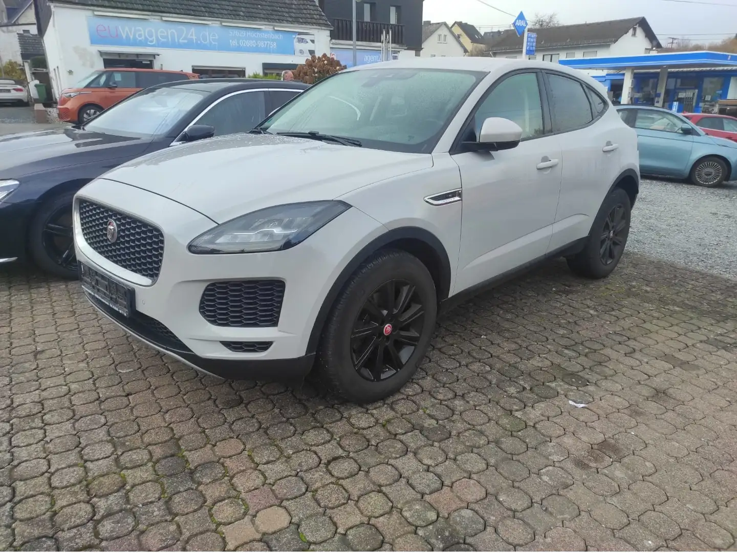 Jaguar E-Pace S AWD /NAVI/LEDER/SHZ/EHK/LED Grau - 2