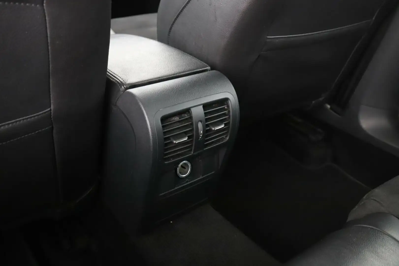 Volkswagen CC 2.0 TDI BlueMotion Tech Білий - 2