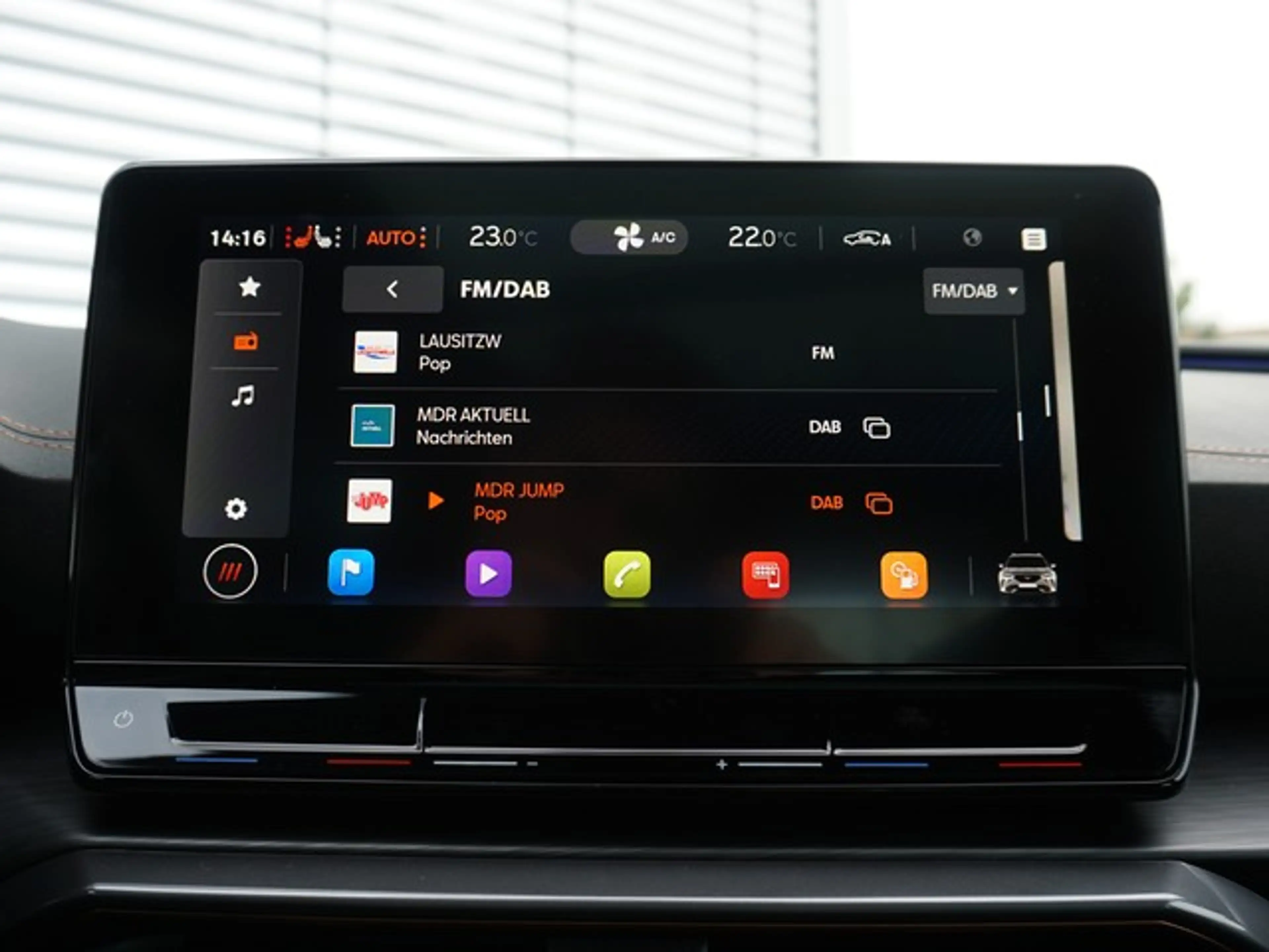 CUPRA Formentor TSI Basís DSG LED Navi Pano AID ACC 360° SH — photo 9