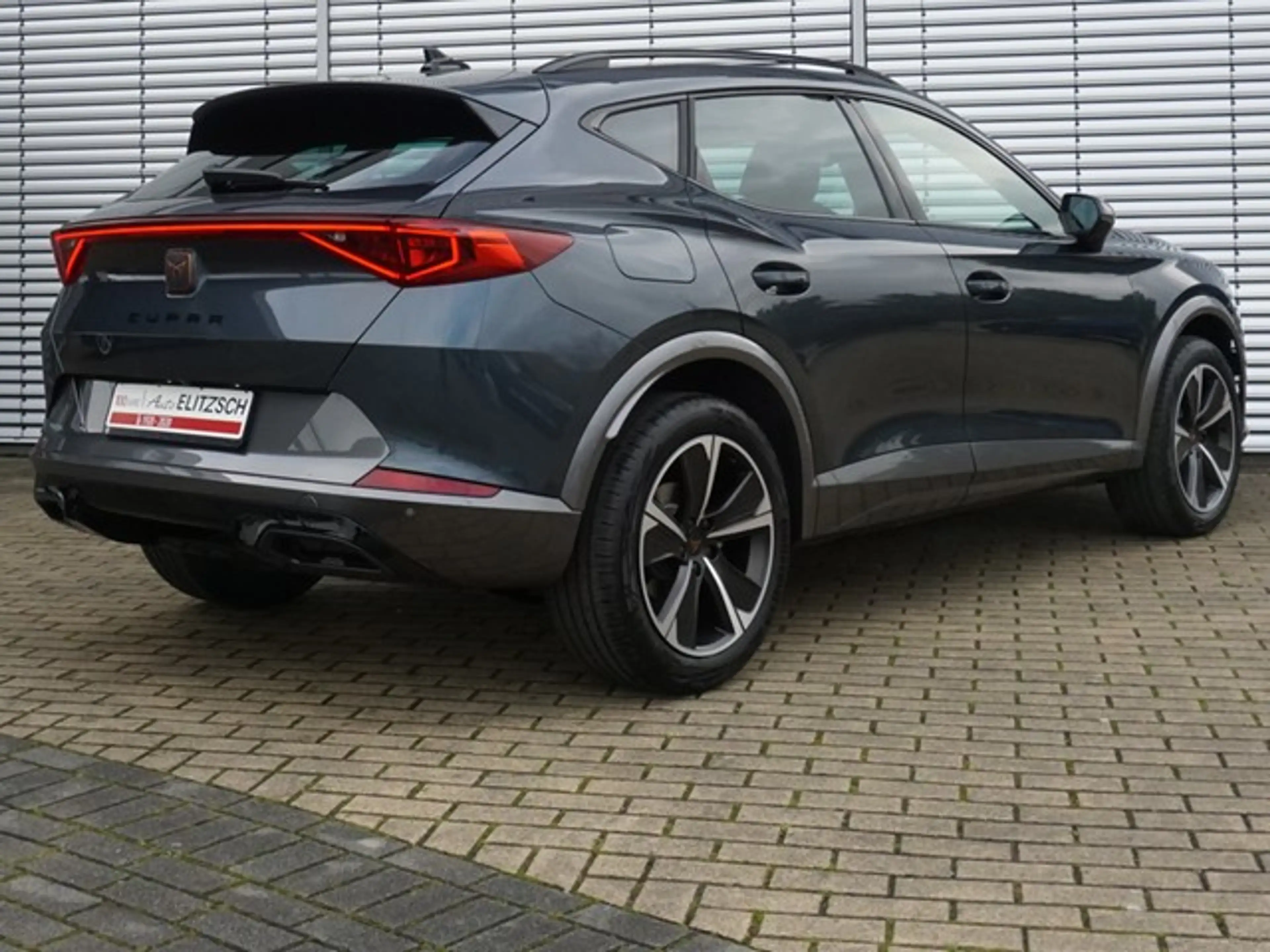 CUPRA Formentor TSI Basís DSG LED Navi Pano AID ACC 360° SH — photo 2