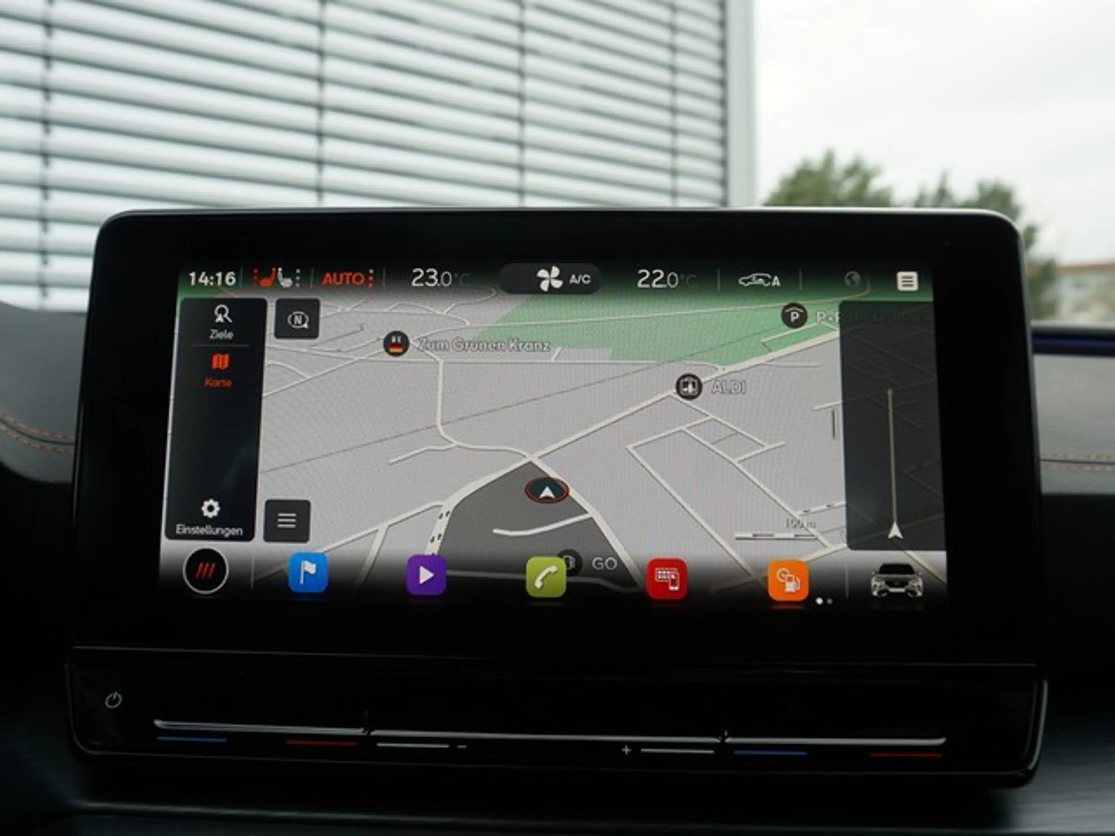 CUPRA Formentor TSI Basís DSG LED Navi Pano AID ACC 360° SH — photo 11