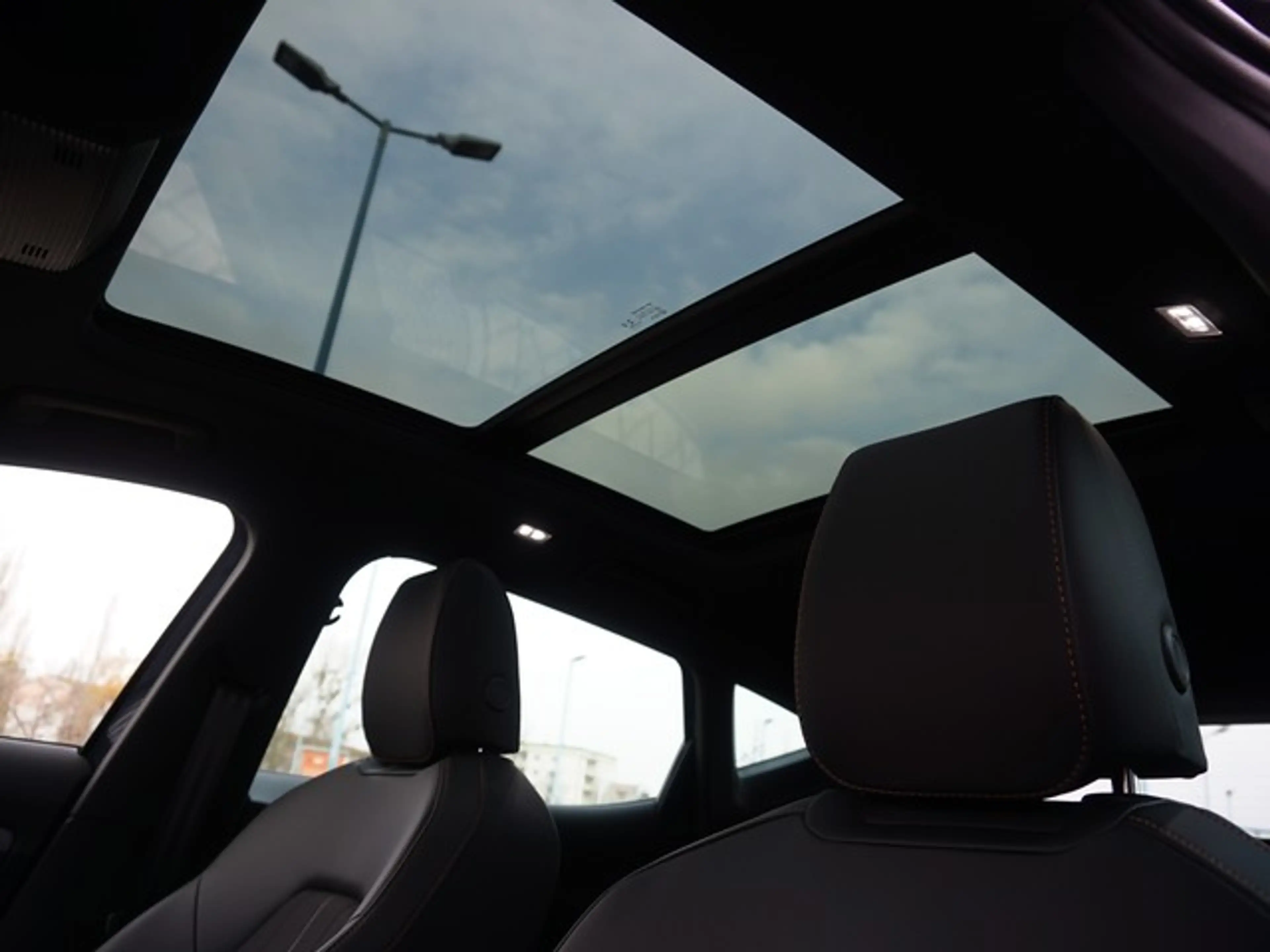 CUPRA Formentor TSI Basís DSG LED Navi Pano AID ACC 360° SH — photo 13