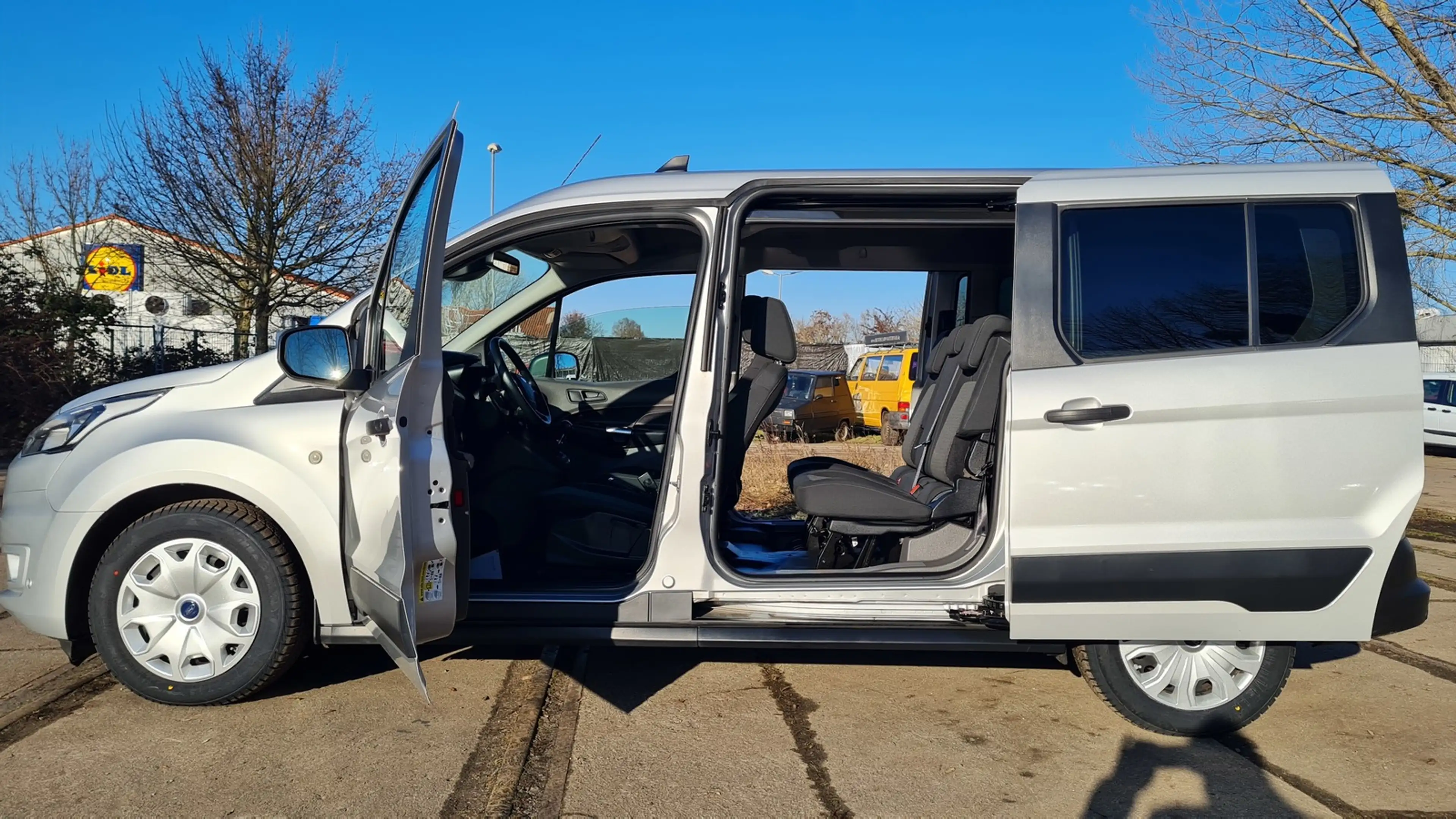 Ford Transit Connect 1.5 ECO BLUE + LANG+ KLIMA +1.HD — photo 6