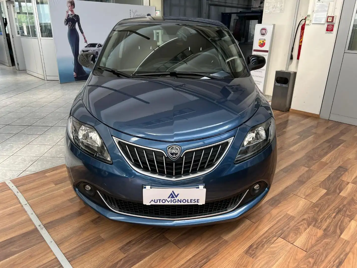 Lancia Ypsilon 1.0 FireFly 5 porte S&S Hybrid Gold - BELLISSIMA Grau - 2