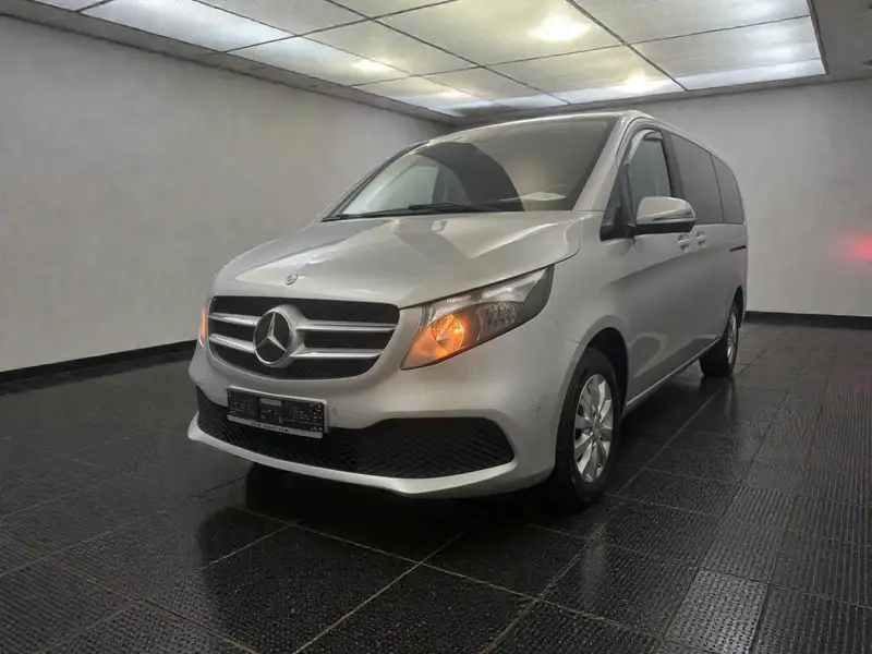 MERCEDES-BENZ Clasa V