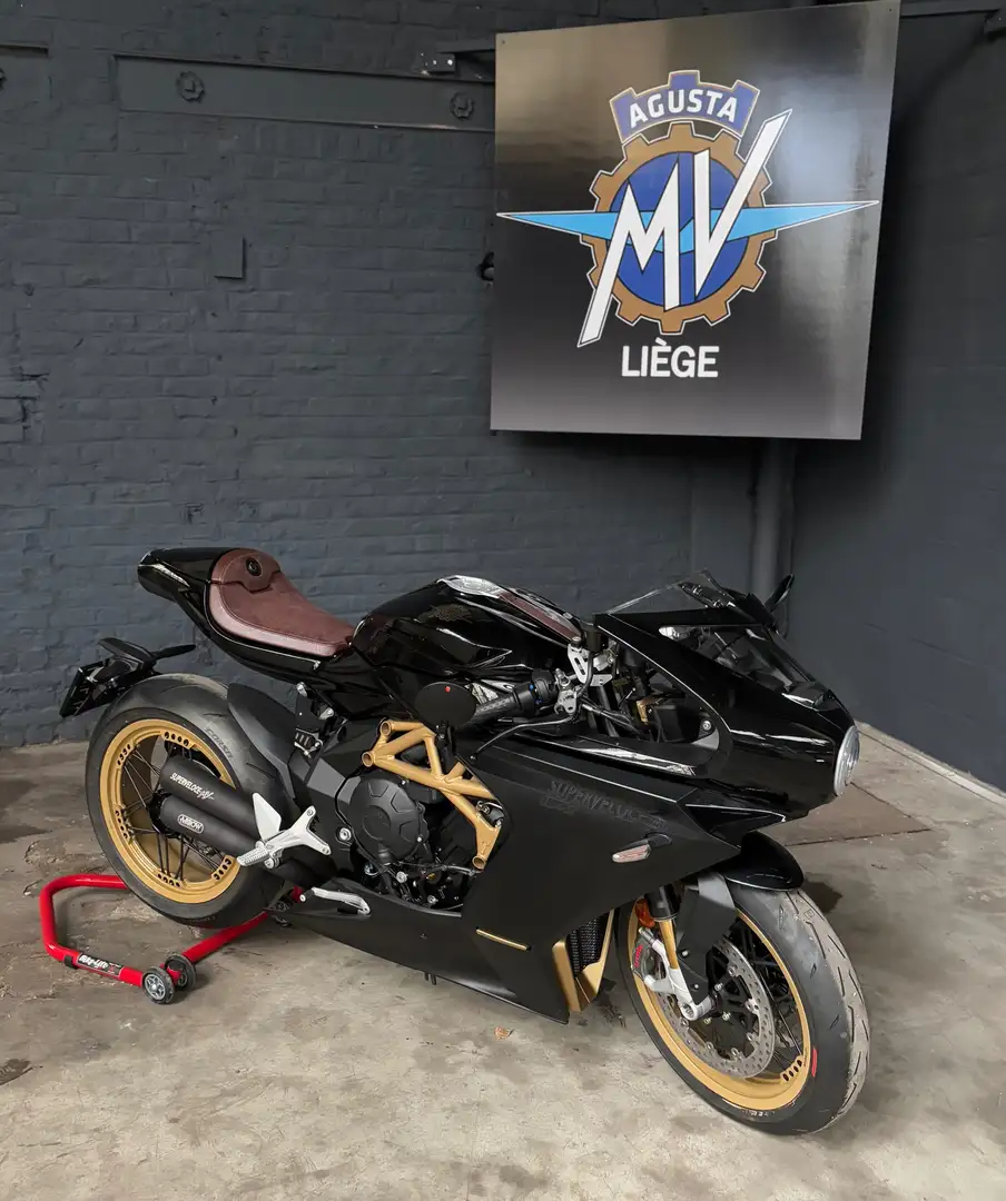MV Agusta Superveloce 800 Superveloce S Černá - 2
