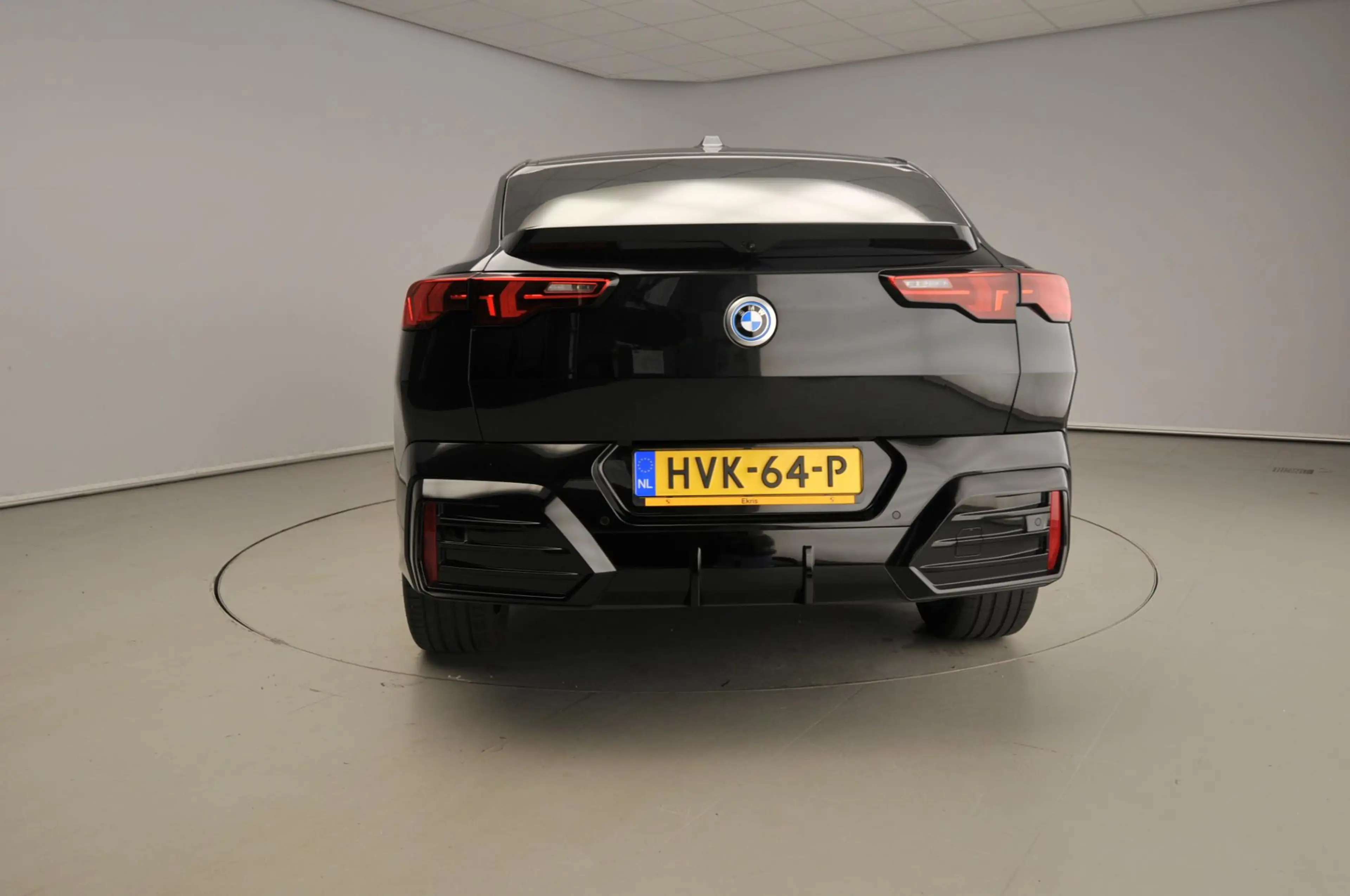 BMW iX2 eDrive20 | M-Sportpakket | LED | Navigatie | Sport — photo 3