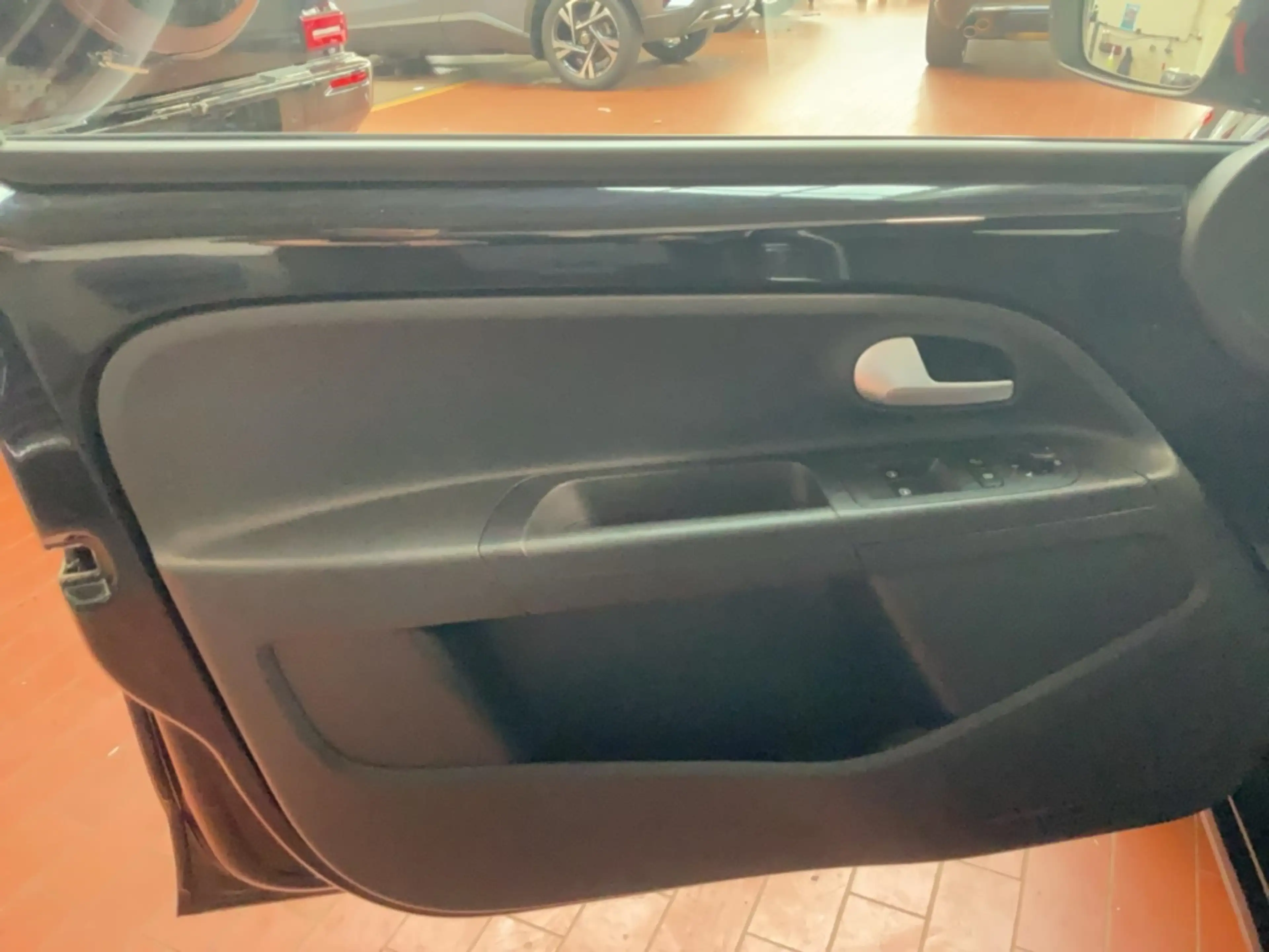 Volkswagen up! 1.0 move Bluetooth ESP MFA Klima Sitzh. — photo 12