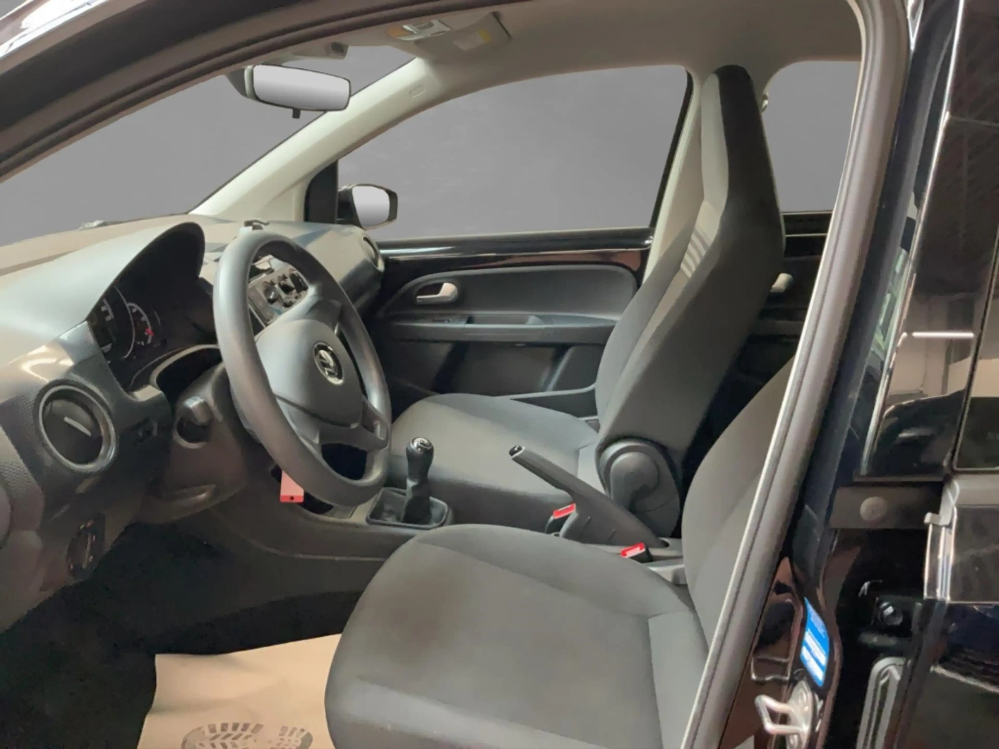 Volkswagen up! 1.0 move Bluetooth ESP MFA Klima Sitzh. — photo 8