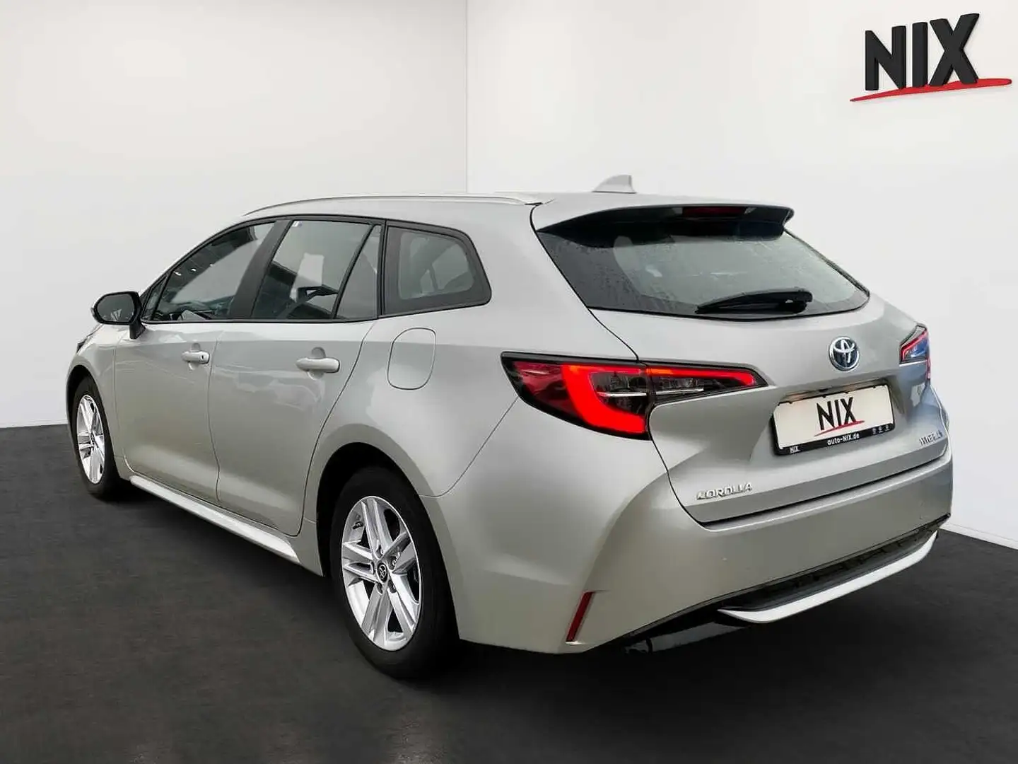 Toyota Corolla Touring Sports 2.0 Hybrid Business Ed. Argent - 2