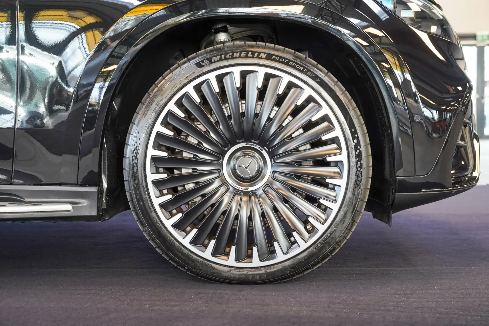 Mercedes-Benz EQE SUV EQE SUV 43 AMG 4M Night  Premium Plus Schwarz - 2