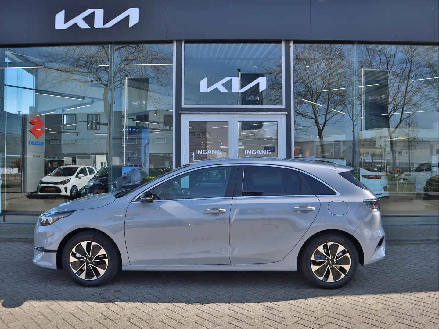 Kia Ceed / cee'd 1.0 T-GDi Design Edition Navi+DAB+BT+Camera PDC V+ Grijs - 2