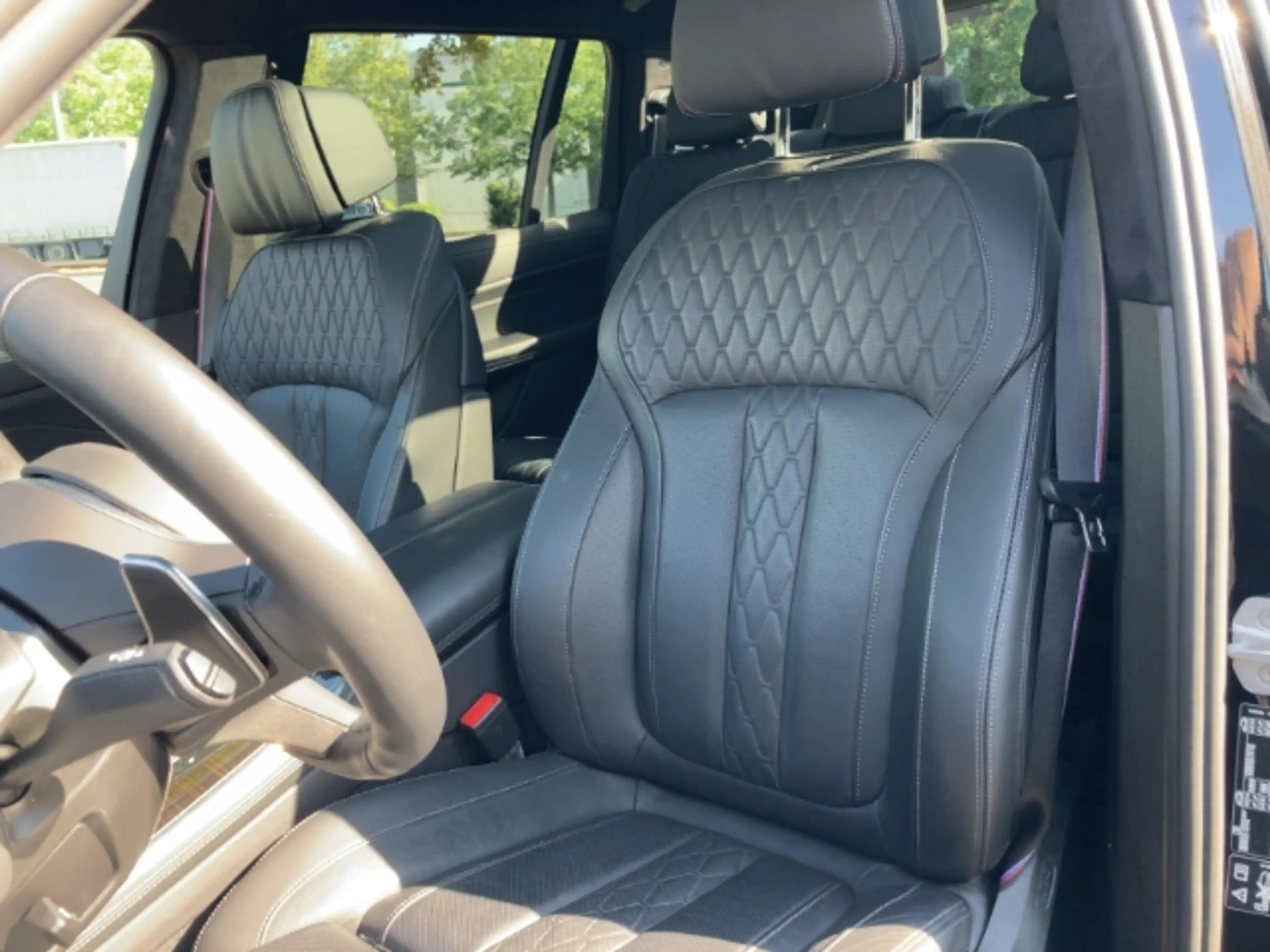 BMW X7 xDrive 40d Sportpaket Luftfederung AD Niveau AHK-e — photo 6