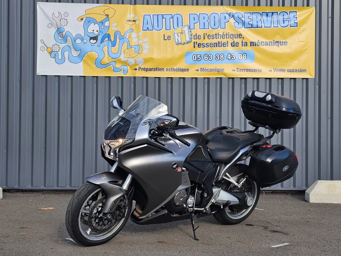 Honda VFR 1200 HONDA VFR 1200 F C-ABS Gris - 1