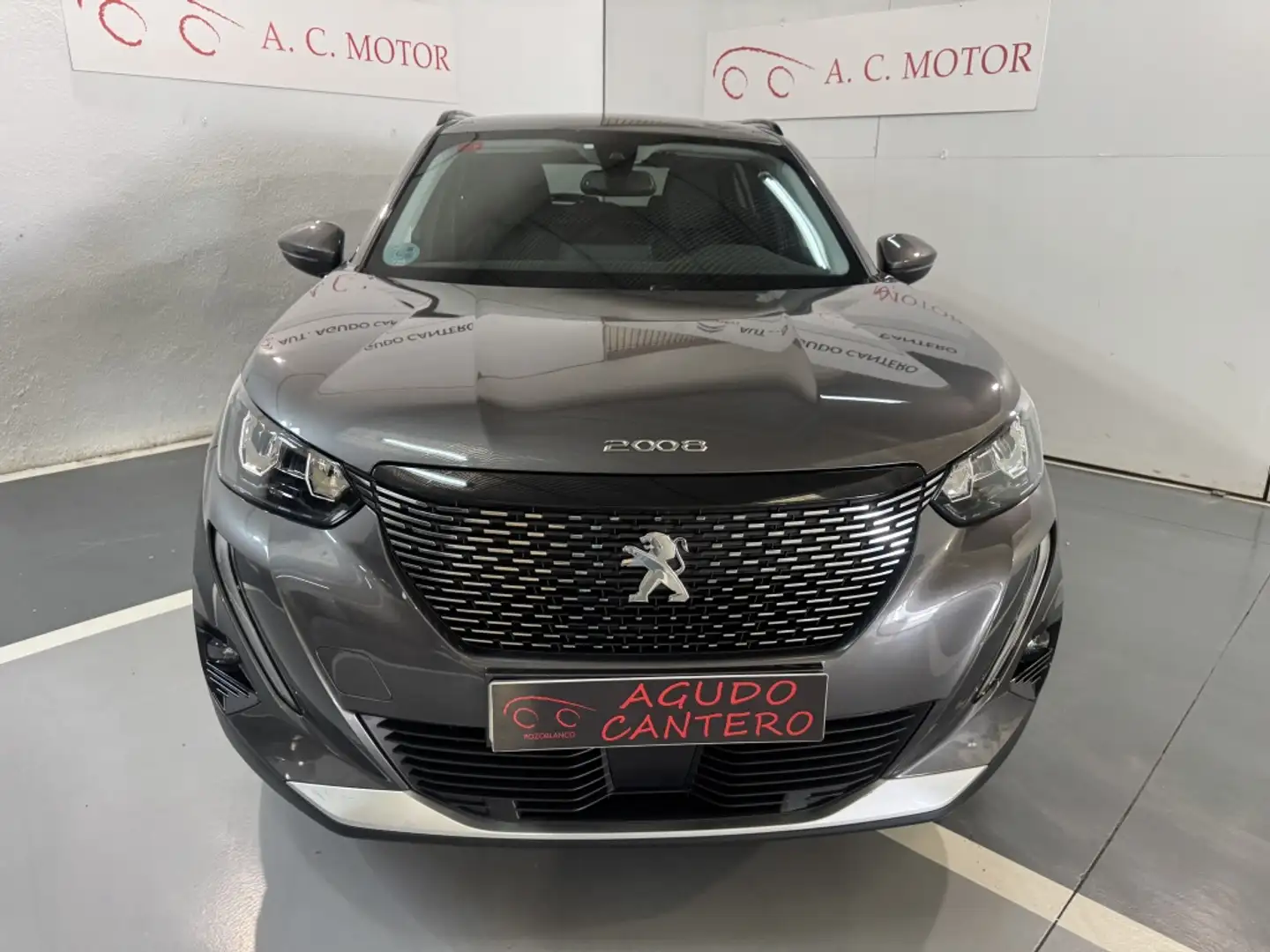 Peugeot 2008 1.5BlueHDi S&S Allure Pack 110 Gris - 2