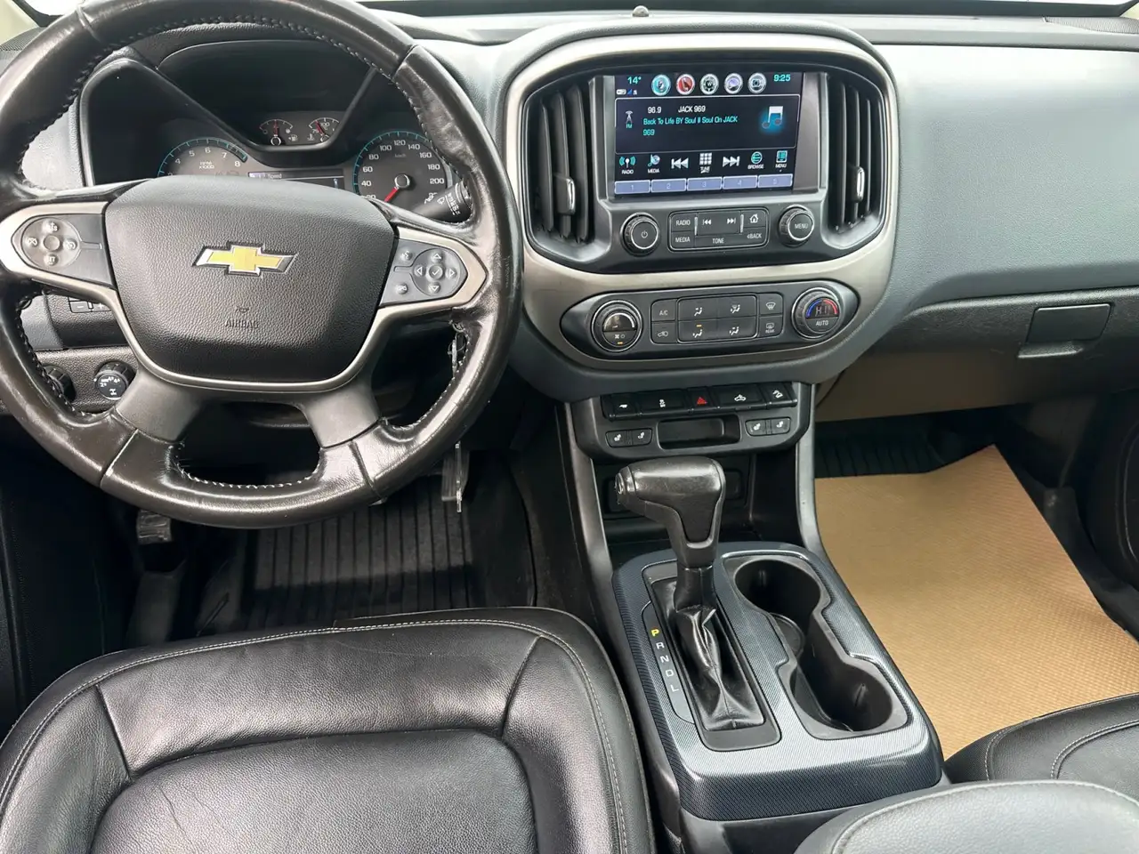 Chevrolet Colorado photo Chevrolet Colorado
