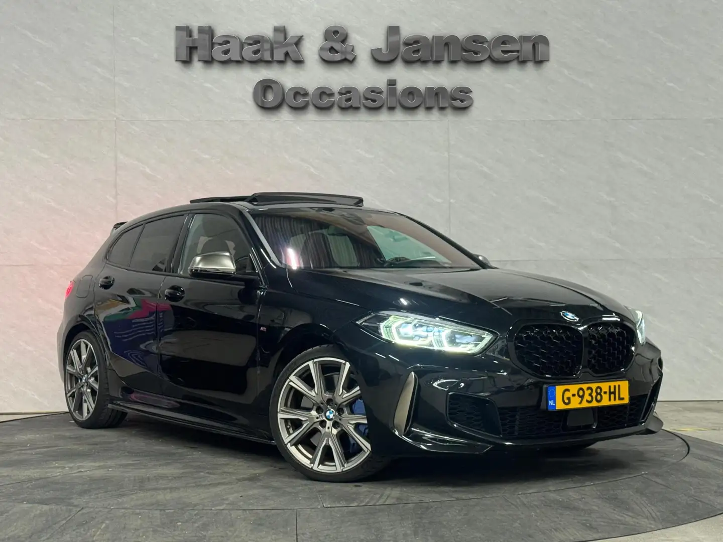 BMW 135 1-serie M135i xDrive High Executive Panoramadak Ke Noir - 2