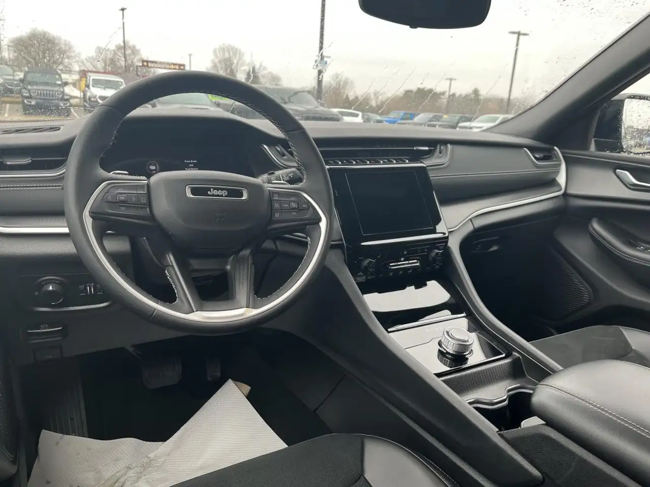 Jeep Grand Cherokee снимка Jeep Grand Cherokee