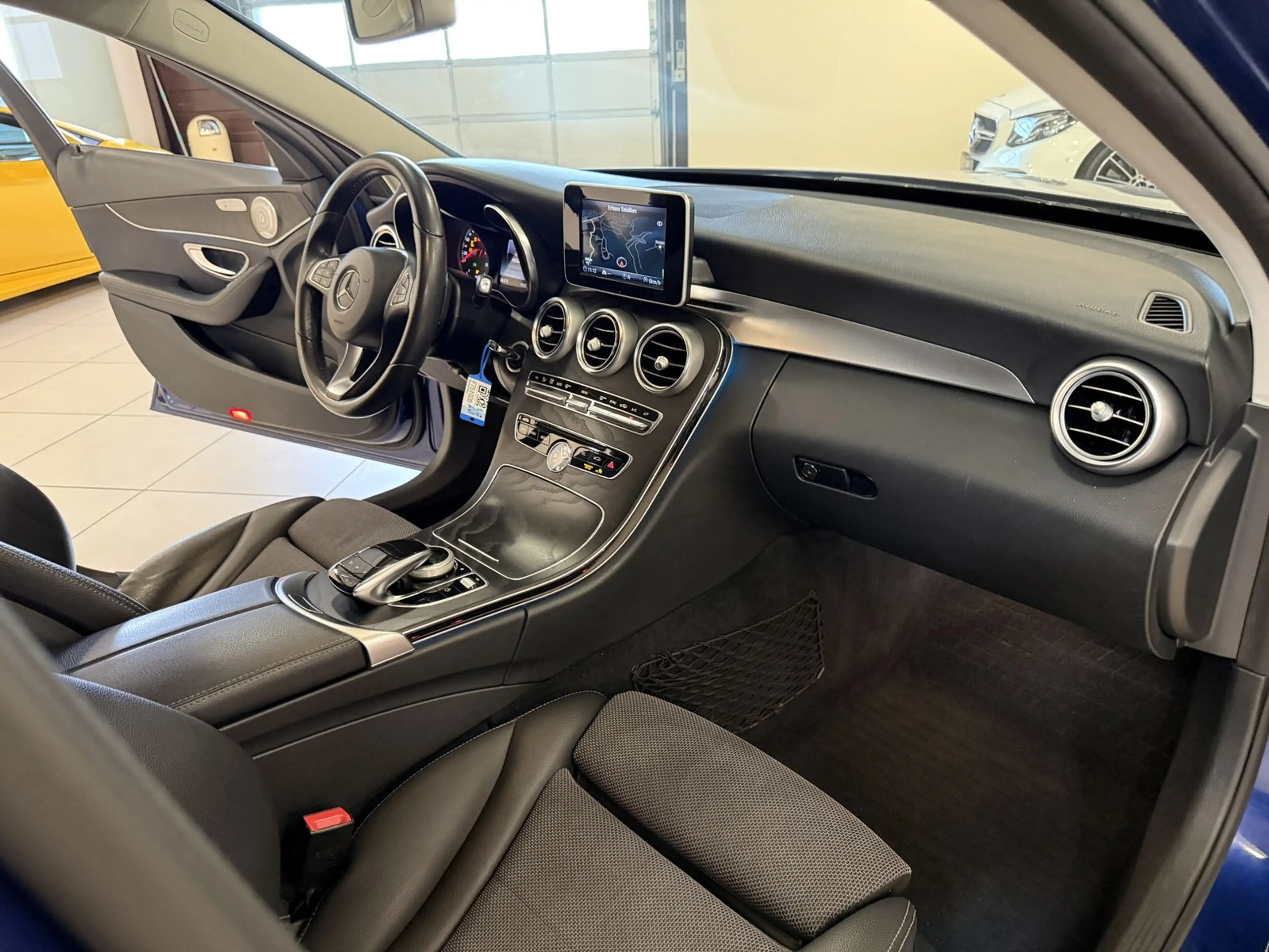 Mercedes-Benz C 250 CGI Avantgarde *2.Hand-Night-Burmester-AHK — photo 9