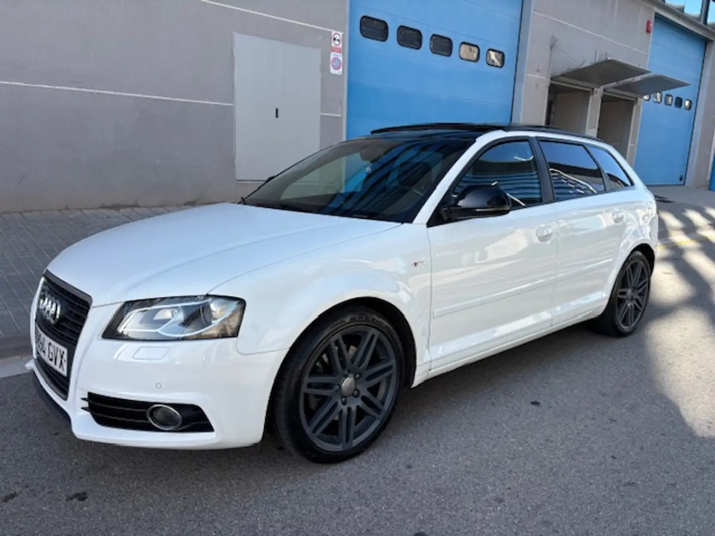 Audi A3 Sportback 2.0TDI Attraction Q. 170 Blanco - 1