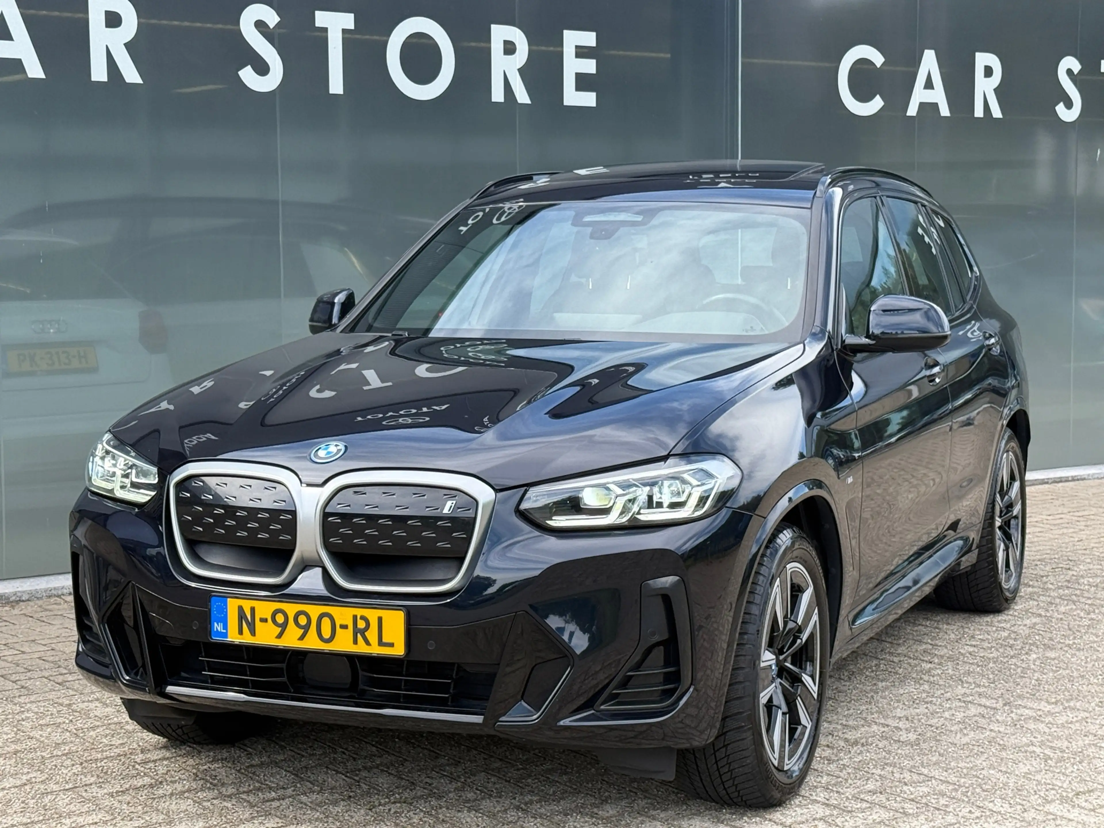 BMW iX3 Executive 80 kWh 98% SOH Shadow Line Pano|Leder|Tr — photo 5
