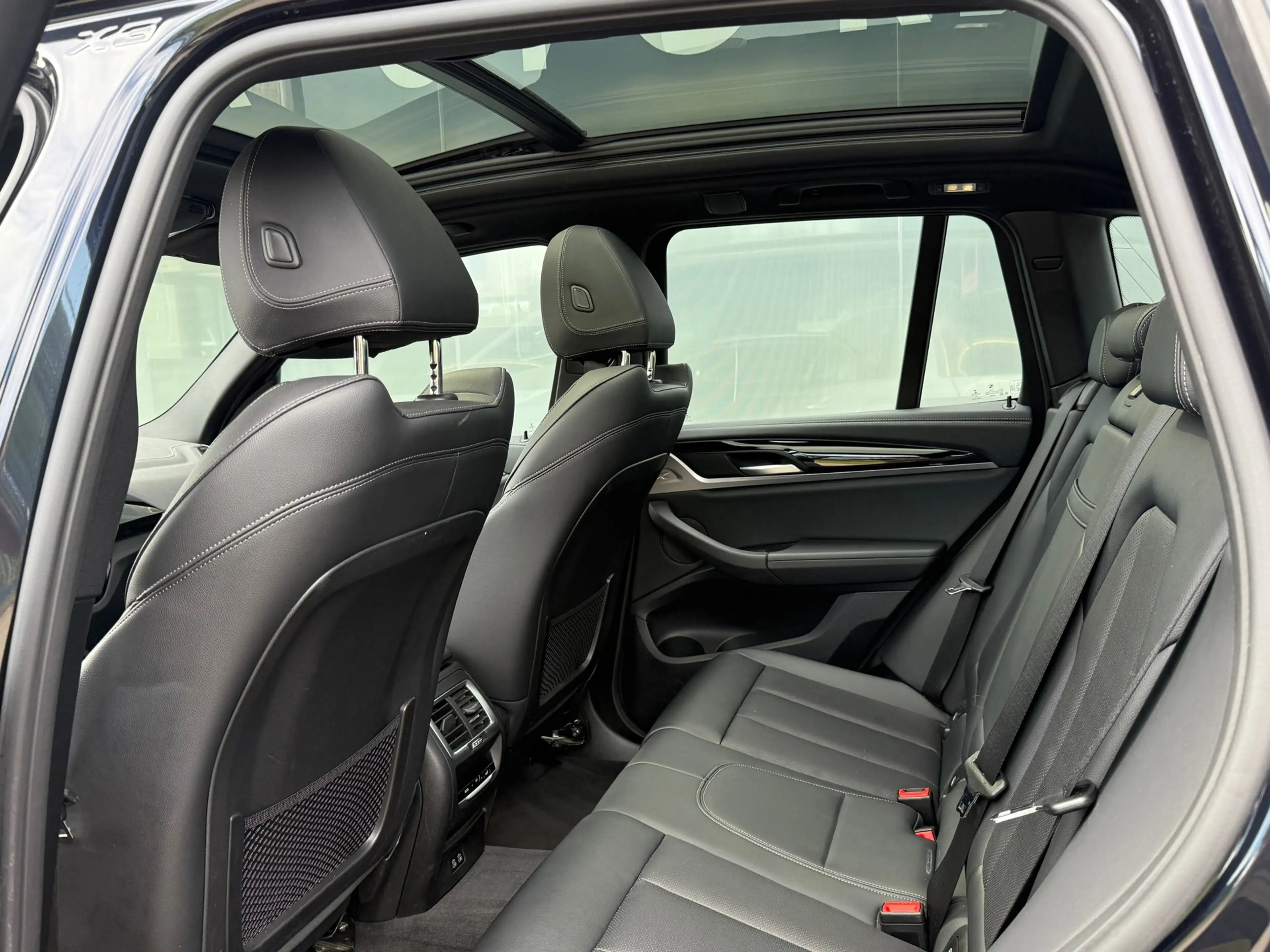 BMW iX3 Executive 80 kWh 98% SOH Shadow Line Pano|Leder|Tr — photo 19