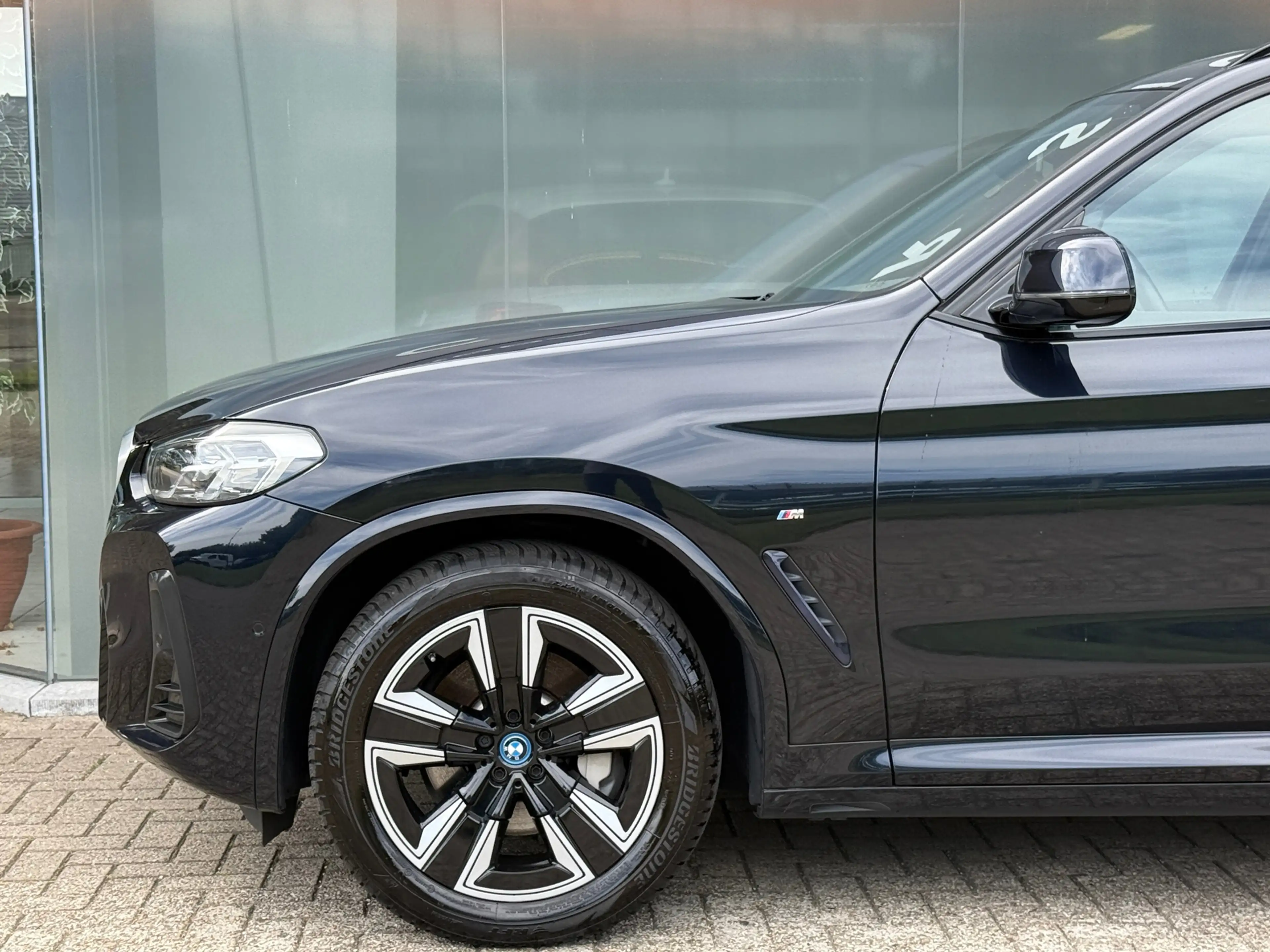 BMW iX3 Executive 80 kWh 98% SOH Shadow Line Pano|Leder|Tr — photo 16