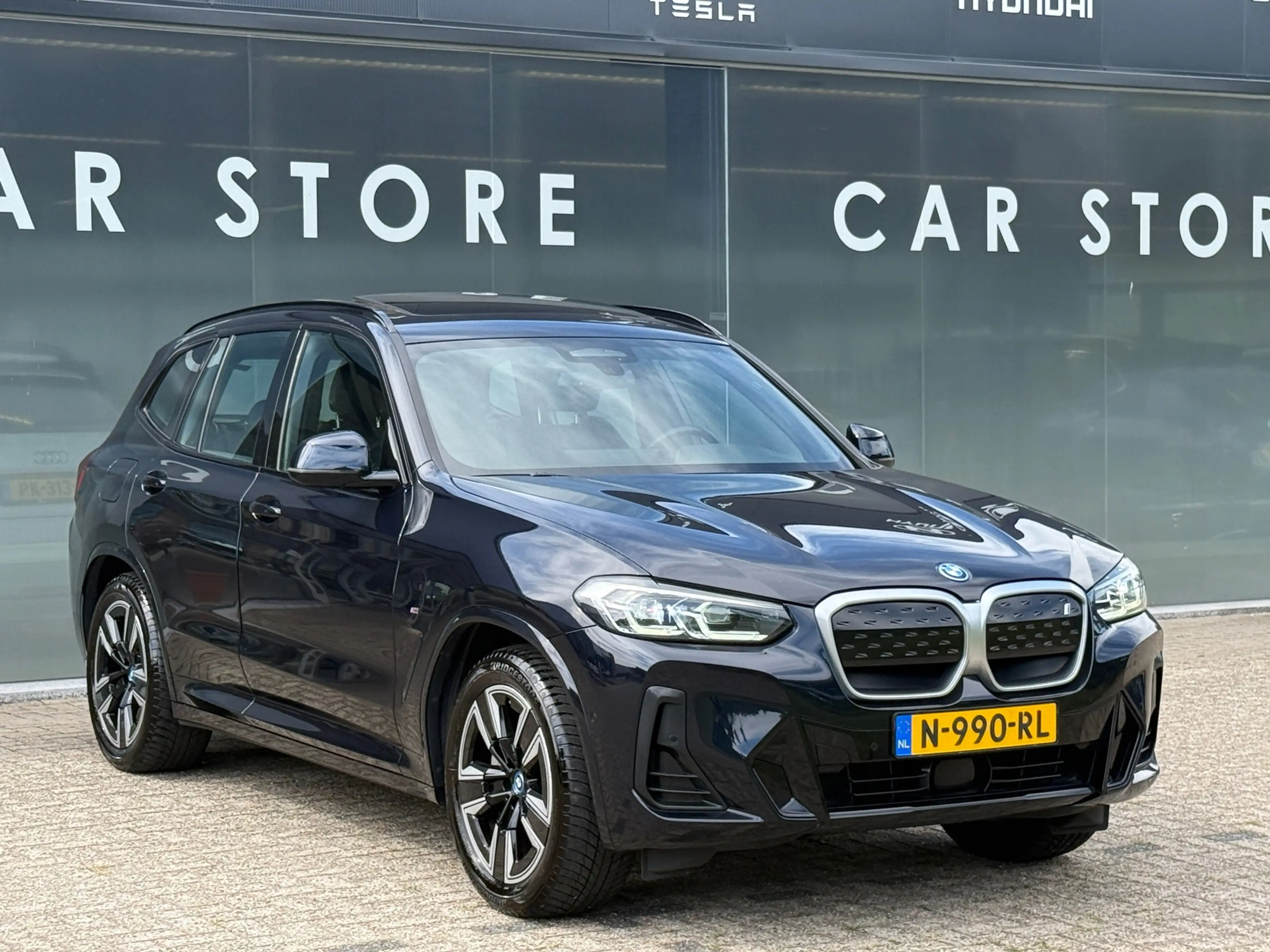 BMW iX3 Executive 80 kWh 98% SOH Shadow Line Pano|Leder|Tr — photo 4