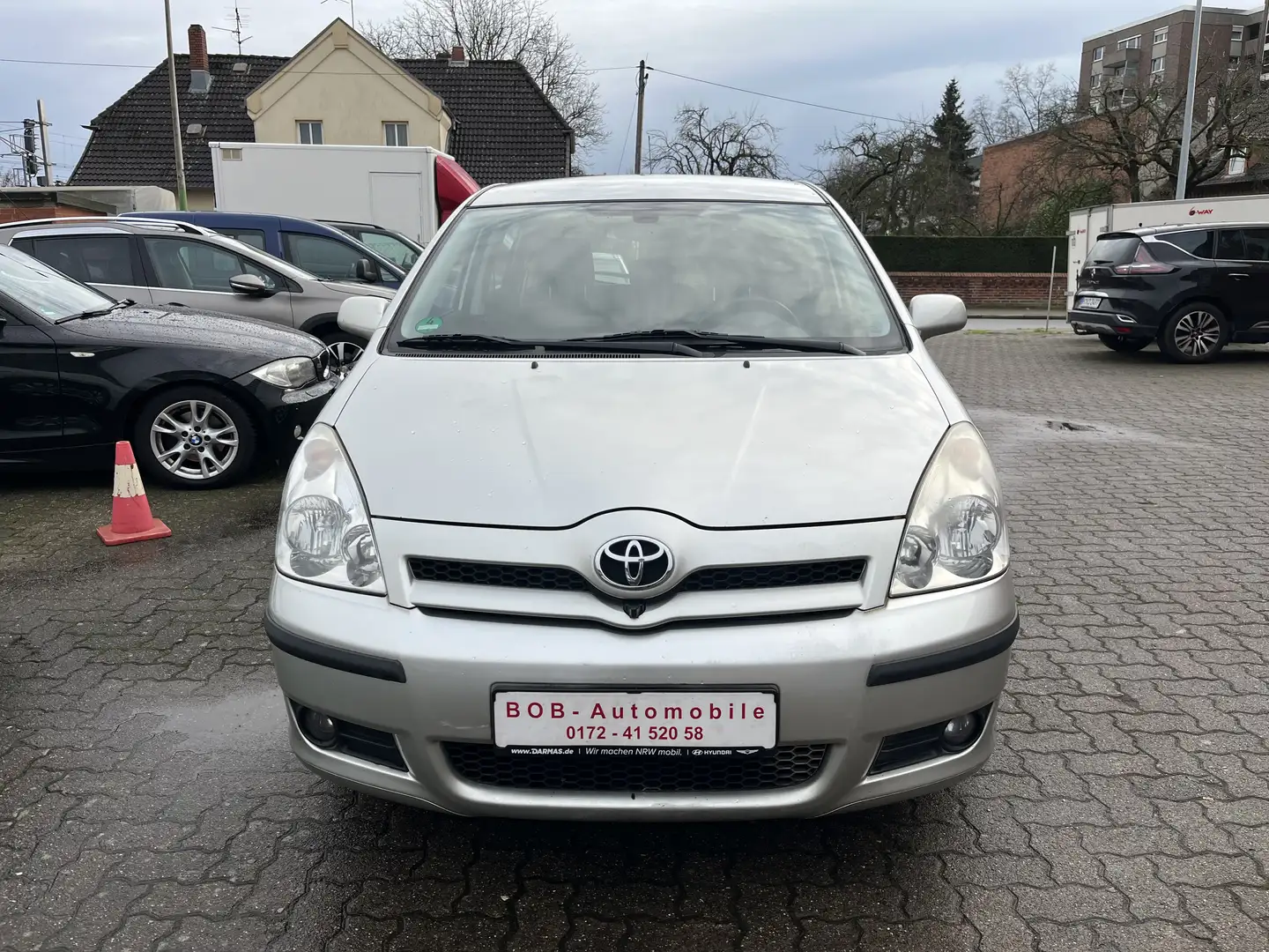 Toyota Corolla Verso 1.8 Executive Navi AHK 1-Hand 7- Sitzer Szürke - 2
