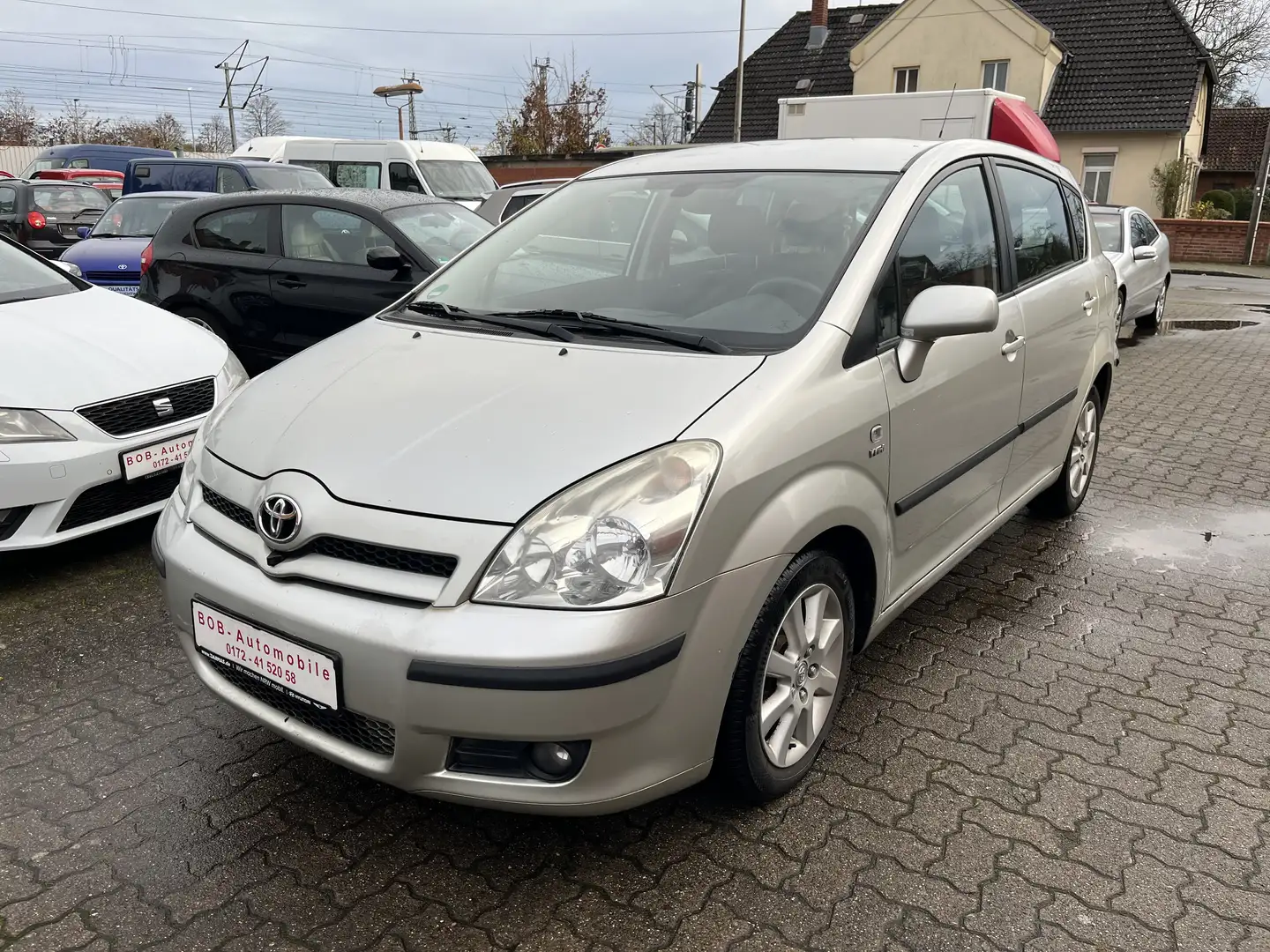 Toyota Corolla Verso 1.8 Executive Navi AHK 1-Hand 7- Sitzer Szürke - 1