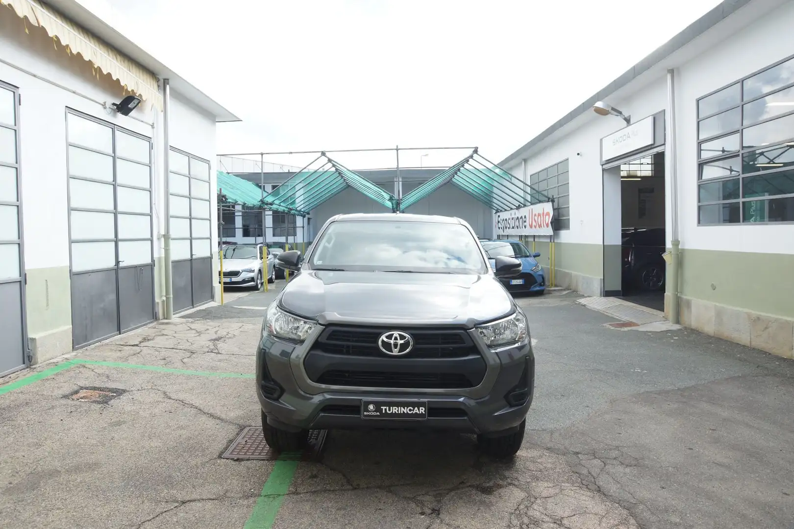 Toyota Hilux Hilux 2.4 D-4D 4WD 4 porte Double Cab Comfort N1 Grigio - 2