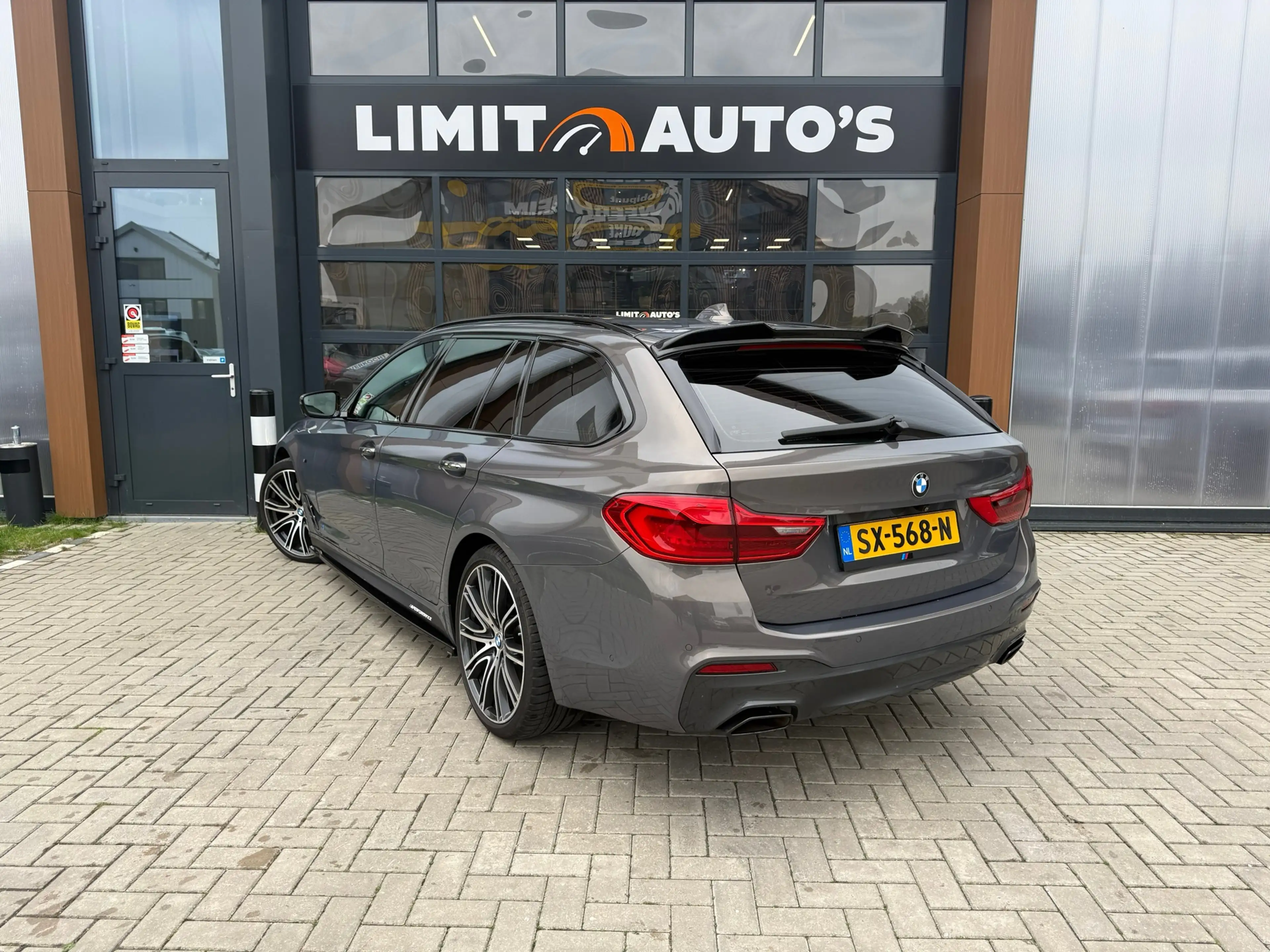 BMW 540 5-serie Touring 540i xDrive High Executive/B&W/Nig — photo 5