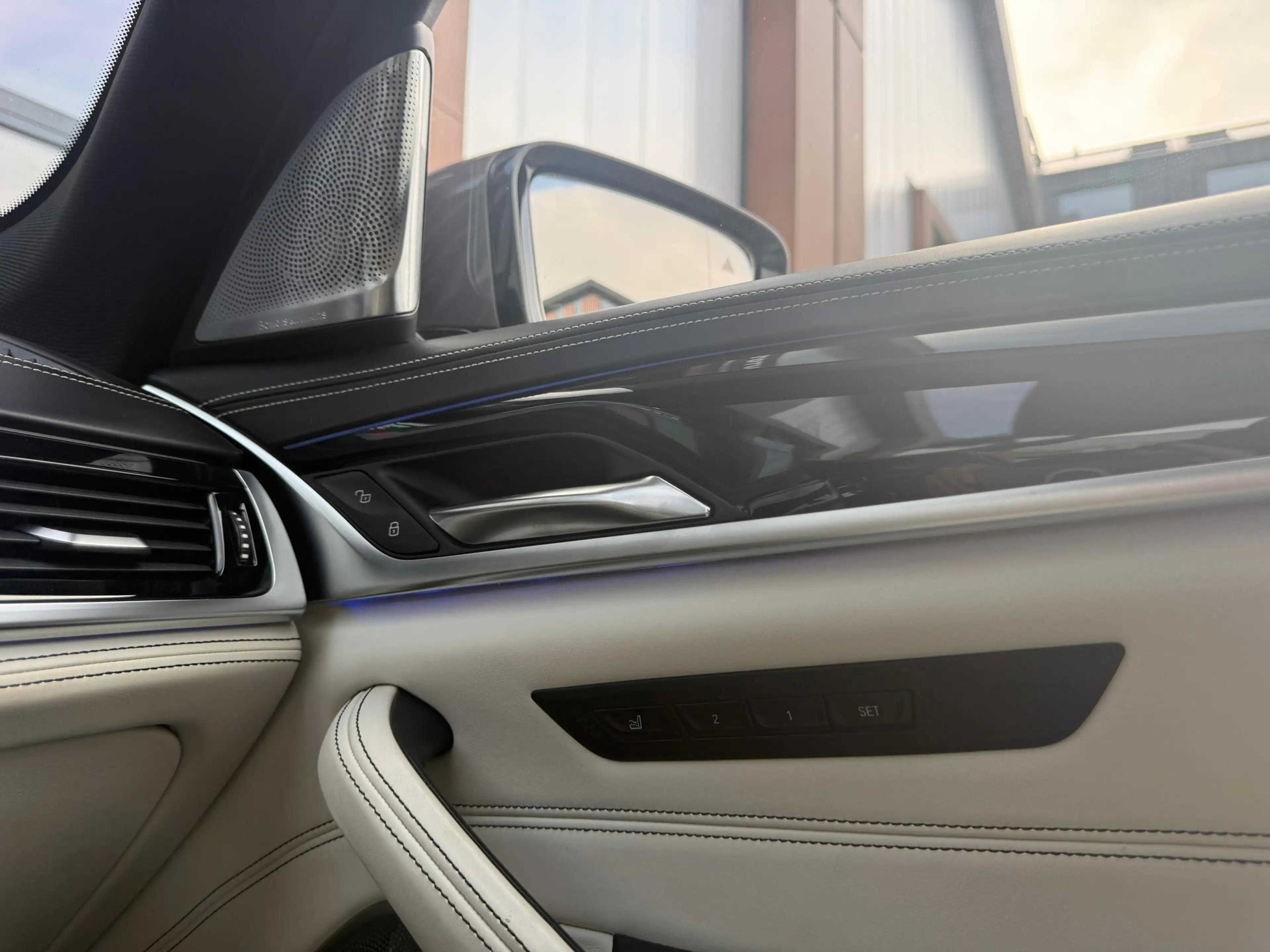 BMW 540 5-serie Touring 540i xDrive High Executive/B&W/Nig — photo 16