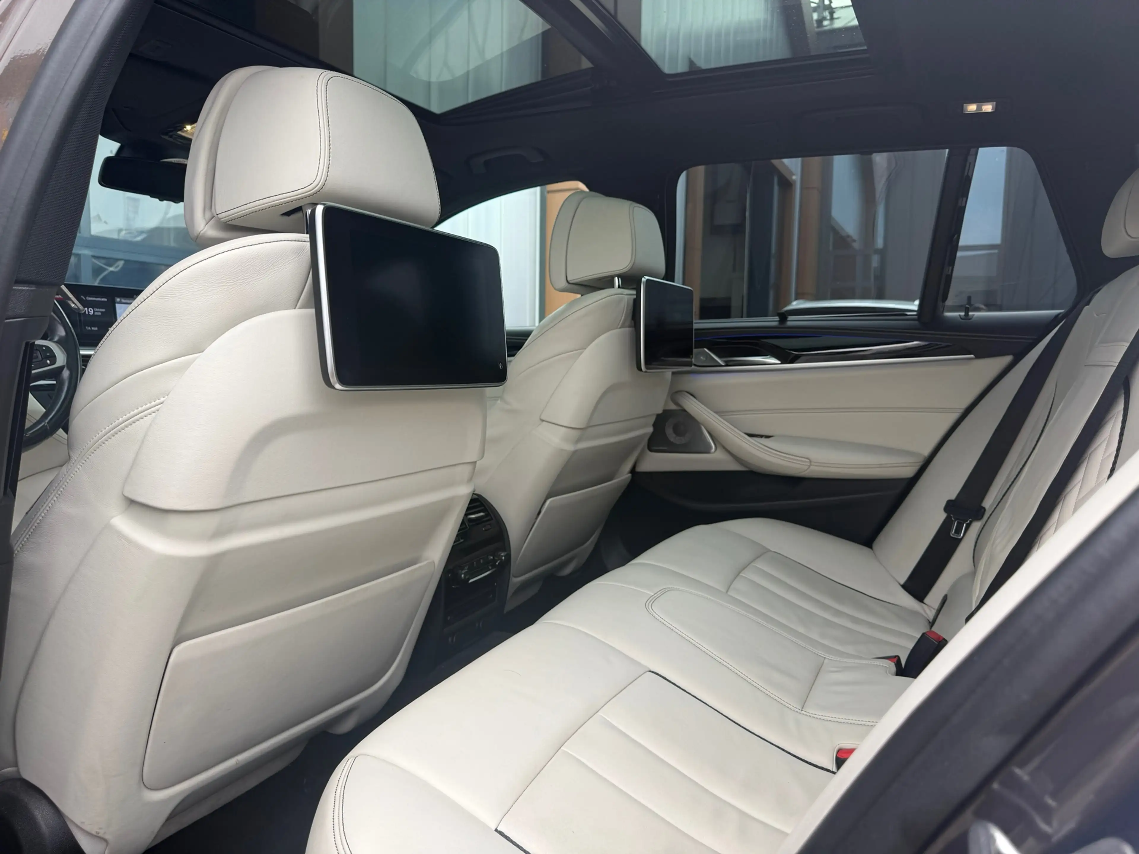 BMW 540 5-serie Touring 540i xDrive High Executive/B&W/Nig — photo 15