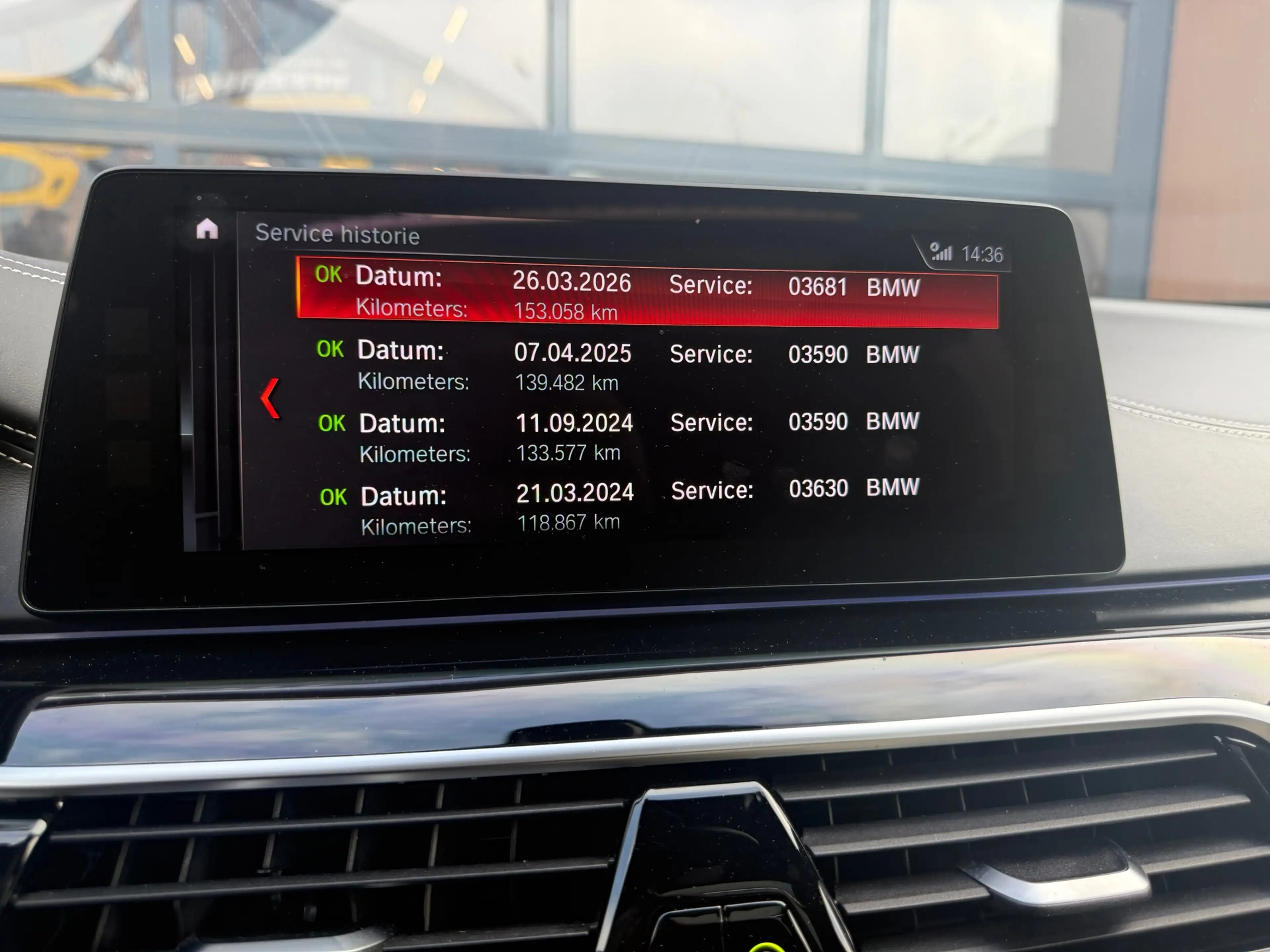 BMW 540 5-serie Touring 540i xDrive High Executive/B&W/Nig — photo 24