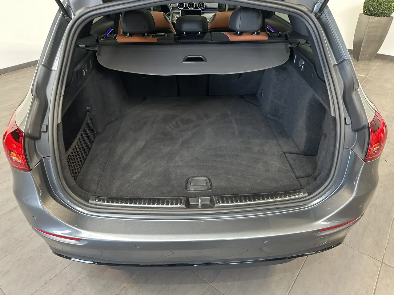 Mercedes-Benz C 220 T Avantgarde NAV+LED+KAM+PANO+VCOCKPIT+PP 4