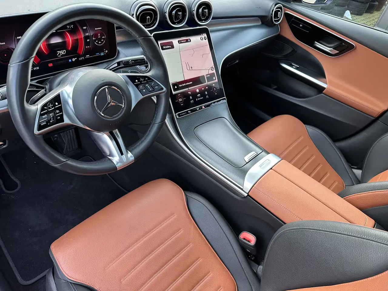 Mercedes-Benz C 220 T Avantgarde NAV+LED+KAM+PANO+VCOCKPIT+PP 8