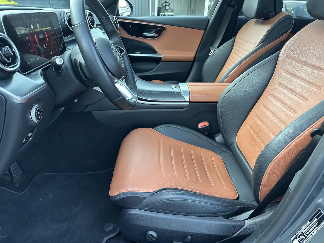 Mercedes-Benz C 220 T Avantgarde NAV+LED+KAM+PANO+VCOCKPIT+PP 9