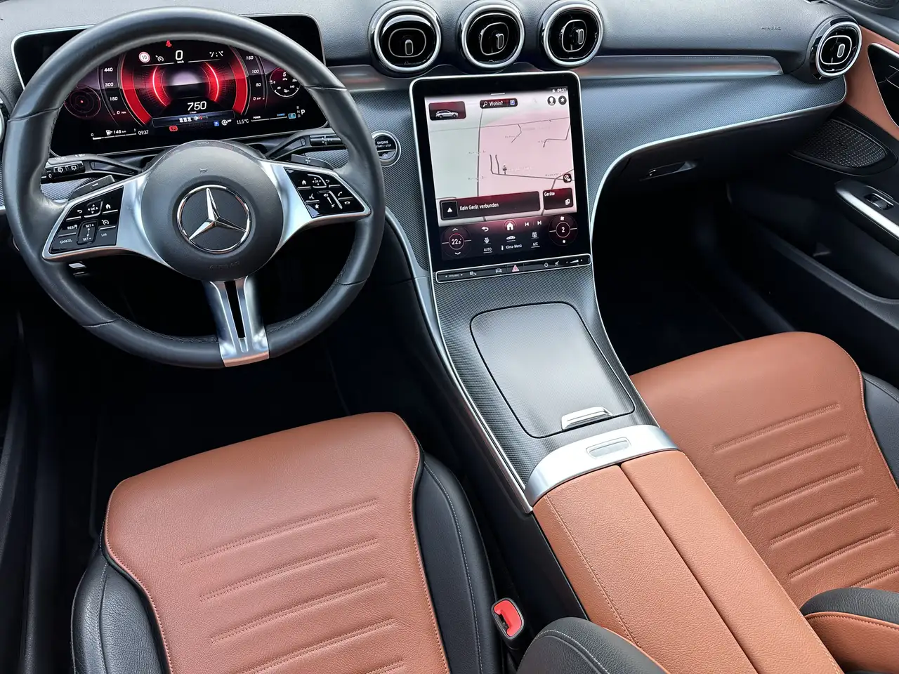 Mercedes-Benz C 220 T Avantgarde NAV+LED+KAM+PANO+VCOCKPIT+PP 12