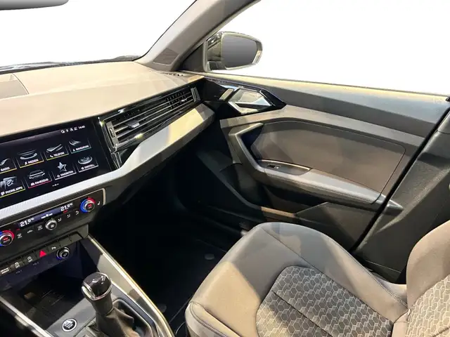 Audi A1 view 11