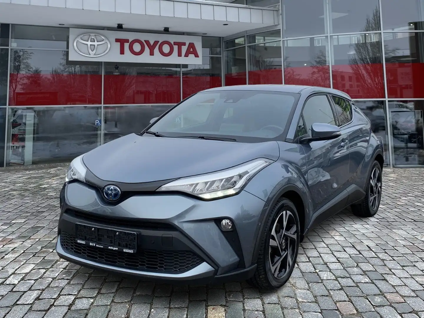 Toyota C-HR 2.0 Team D Top gewartet* wenig Laufleistung Grau - 1