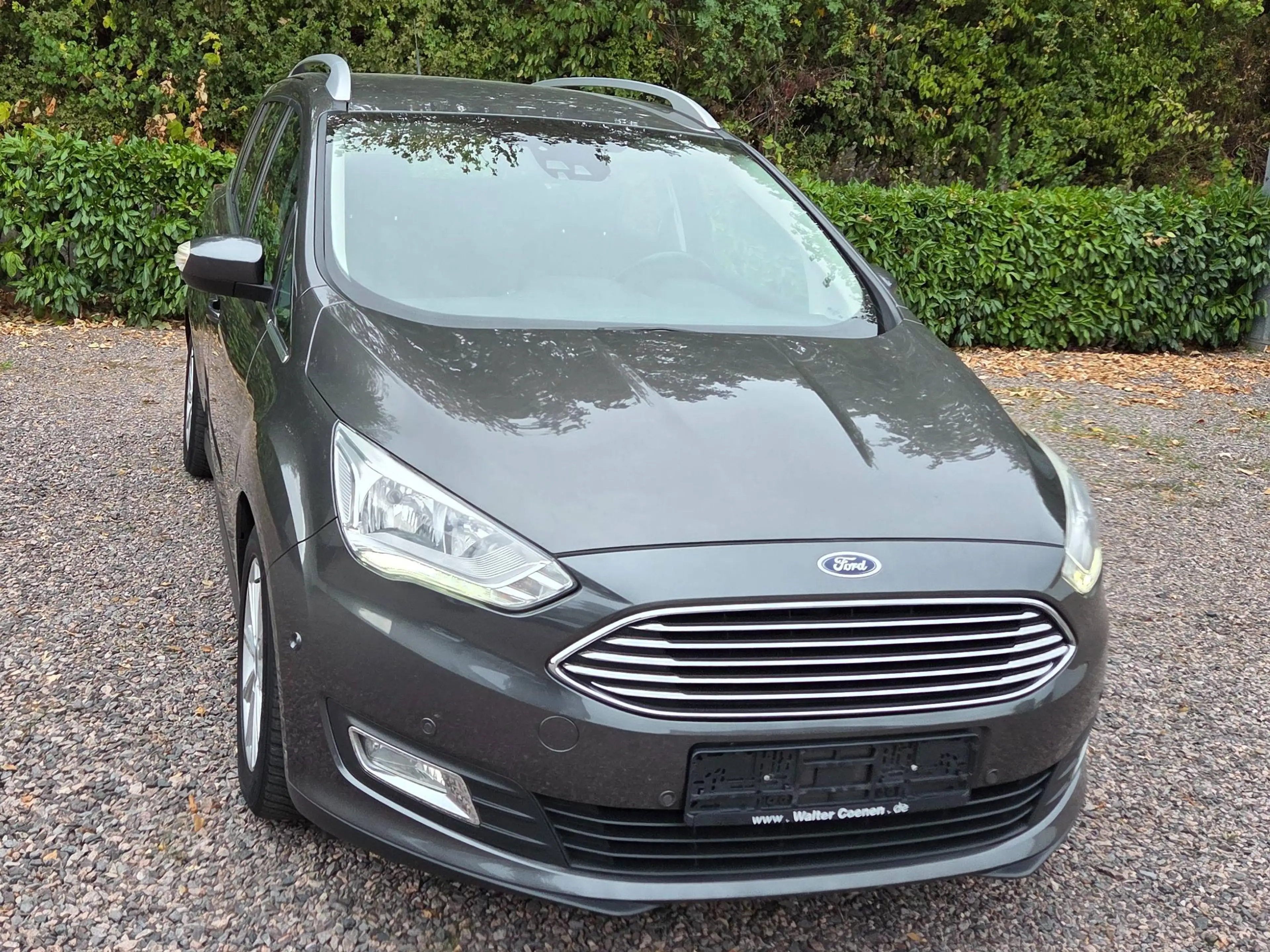 Ford Grand C-Max Titanium — photo 12