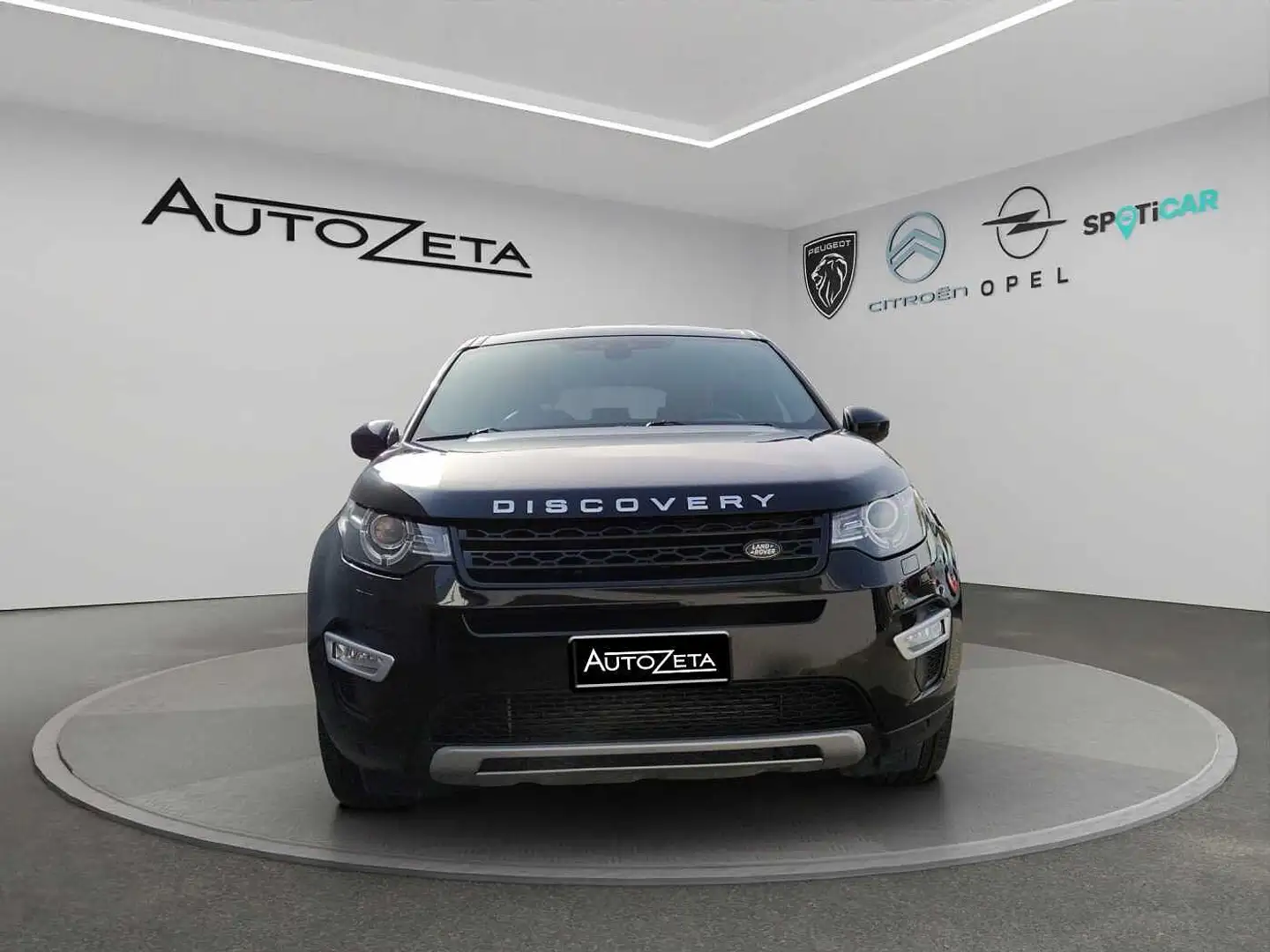 Land Rover Discovery Sport 2.2 SD4 HSE Luxury Zwart - 2