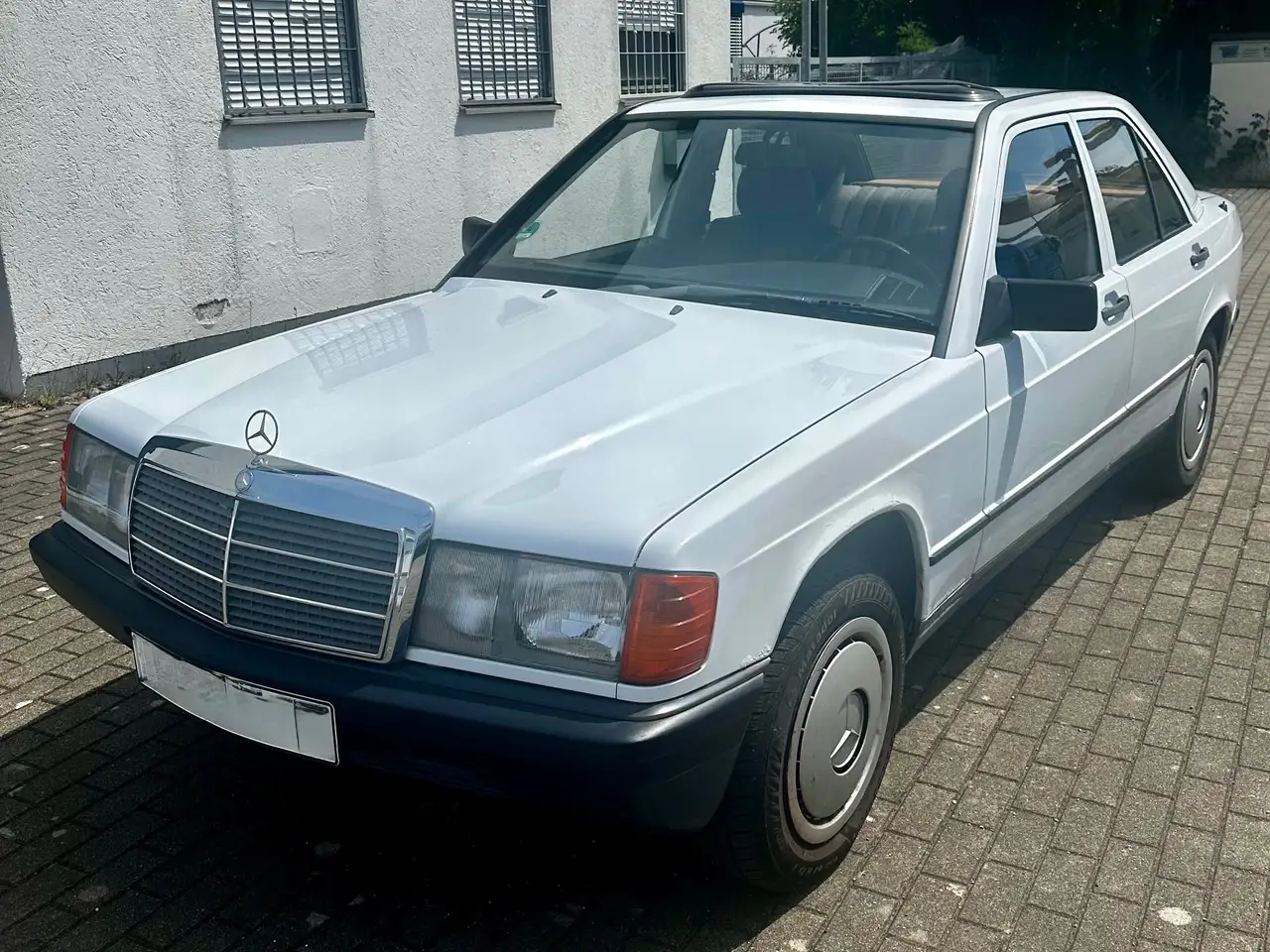 Mercedes-Benz 190