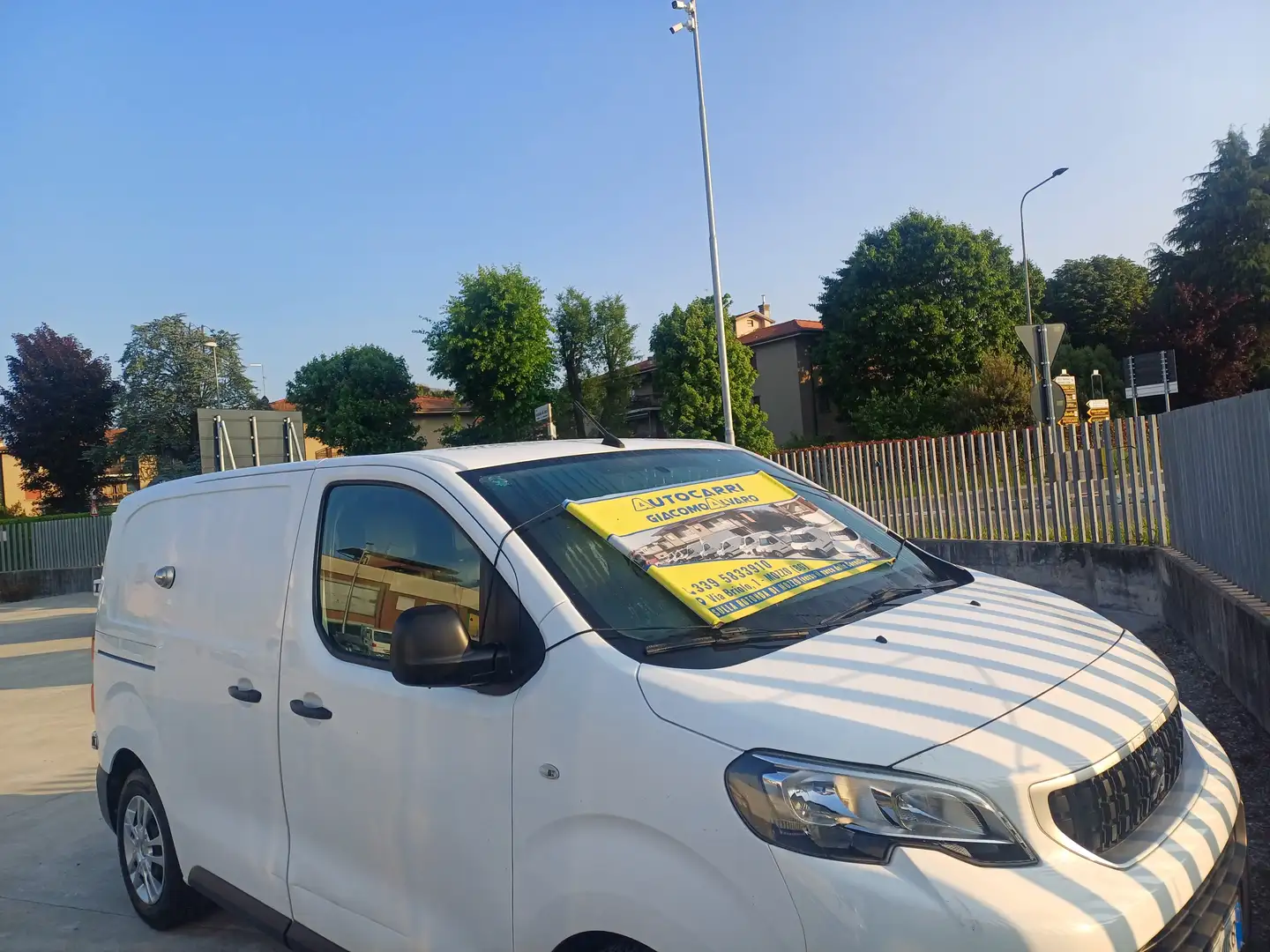 Peugeot e-Expert FURGONE 1.6 BLUEHDI 115 SeS PREMIUM COMPACT Blanco - 2
